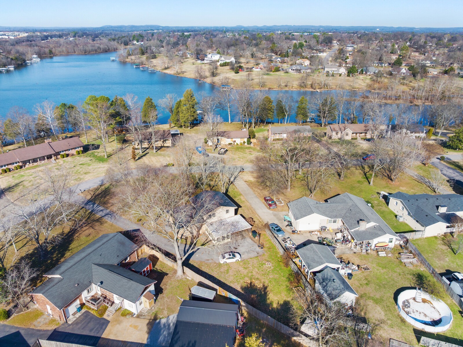 110 Lake Point Dr