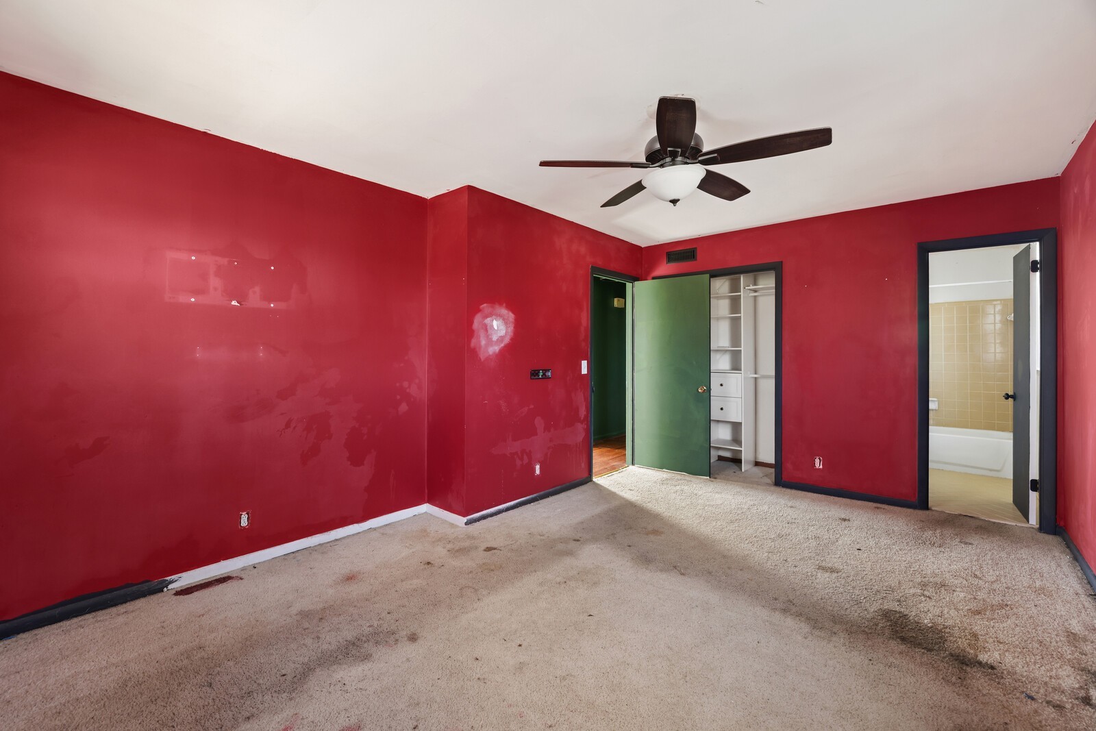 110 Lake Point Dr