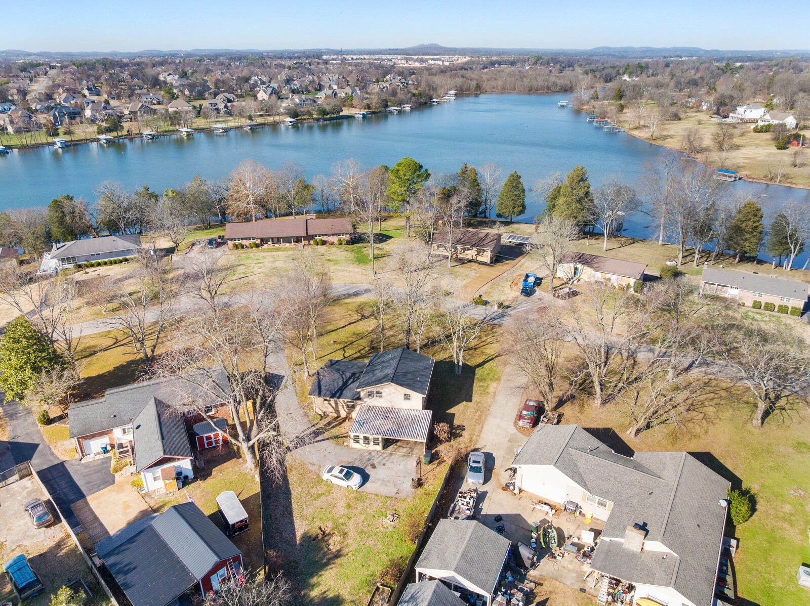 110 Lake Point Dr