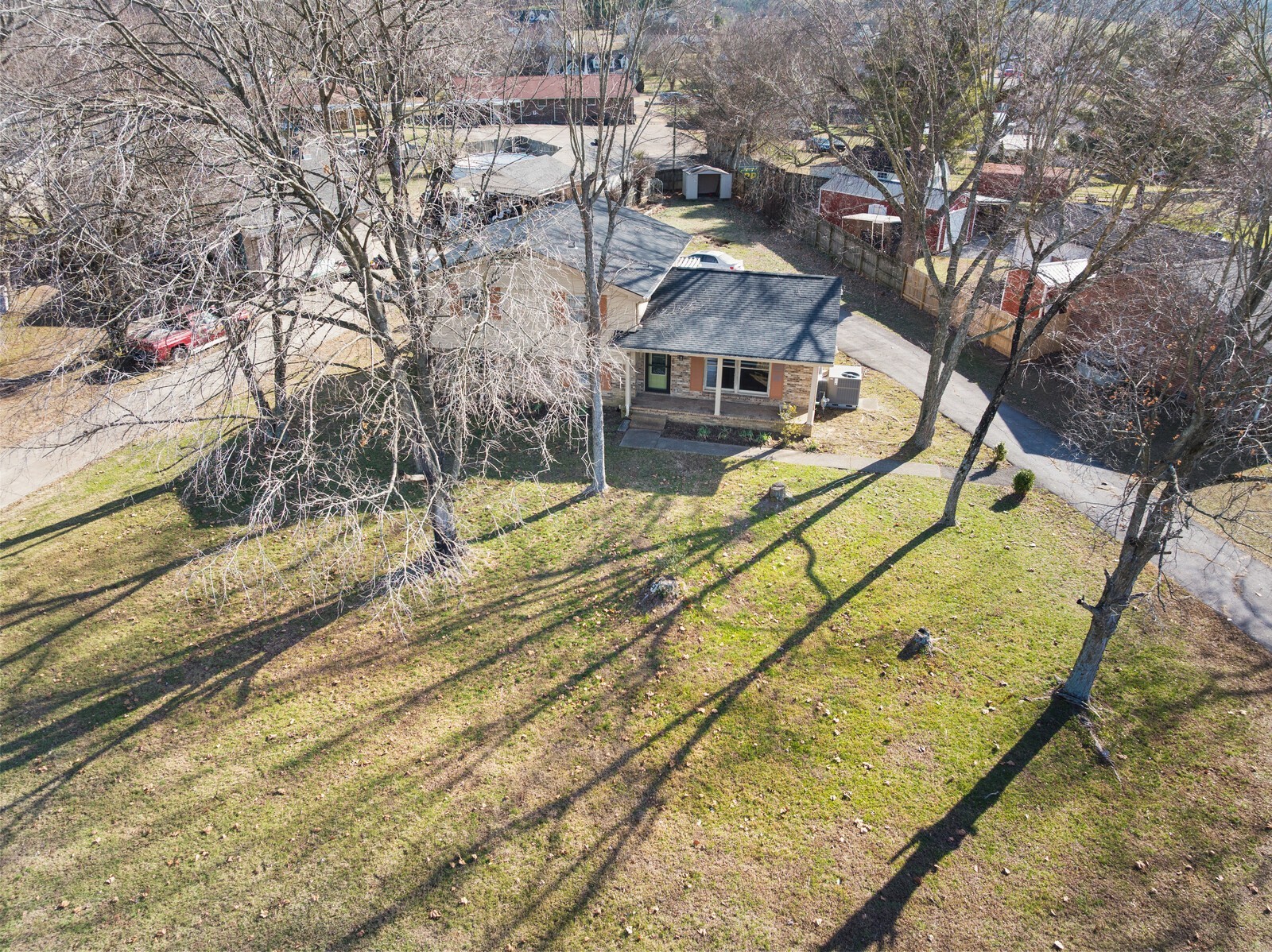 110 Lake Point Dr