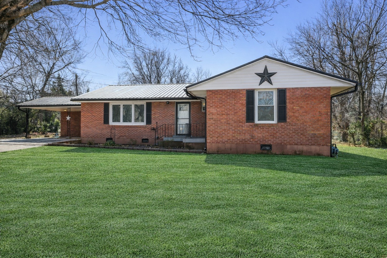 109 Rebecca Ln