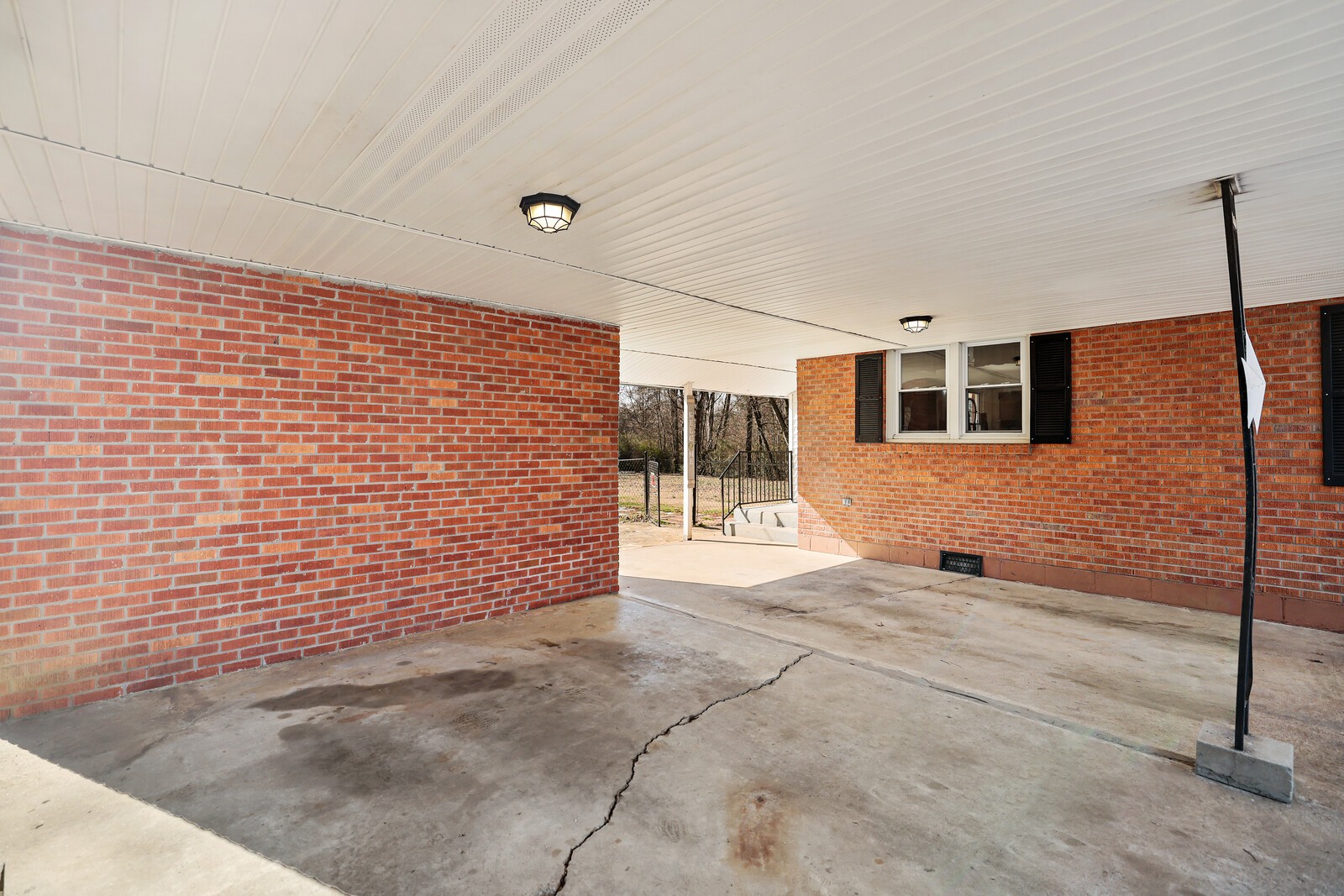 109 Rebecca Ln