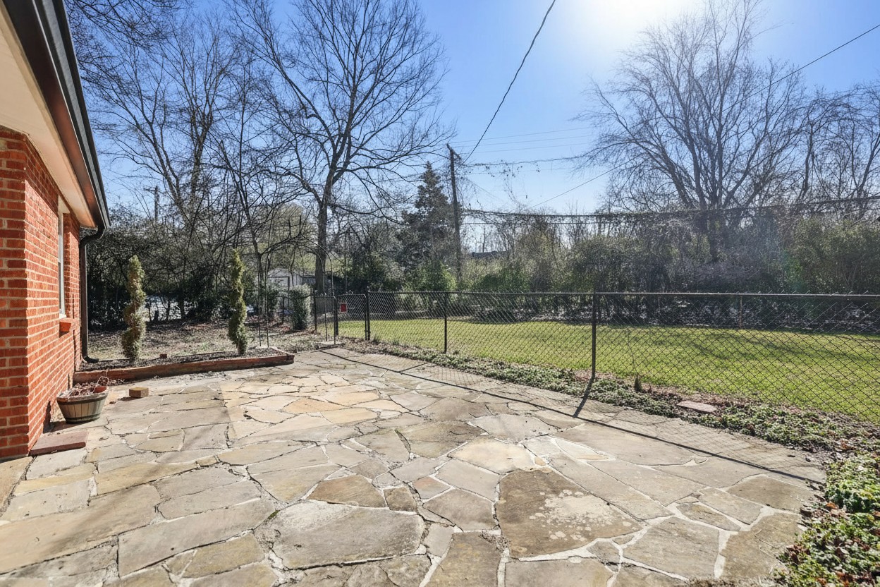 109 Rebecca Ln