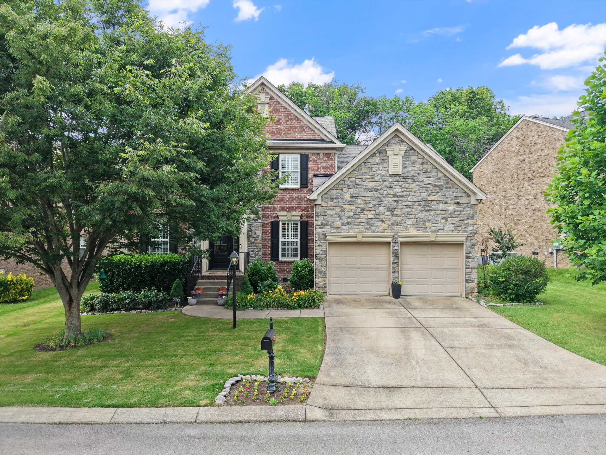 736 Arbor Springs Dr