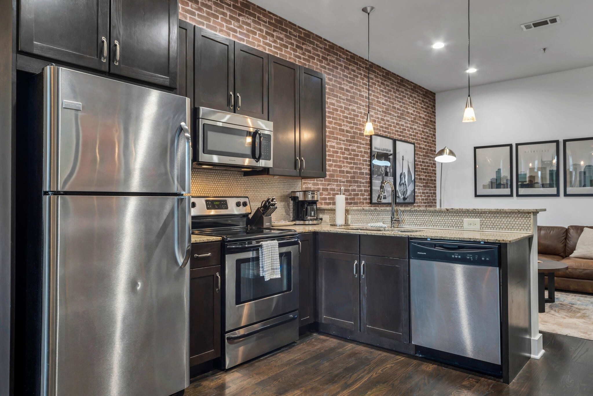 210 30th Ave, N Unit: 403