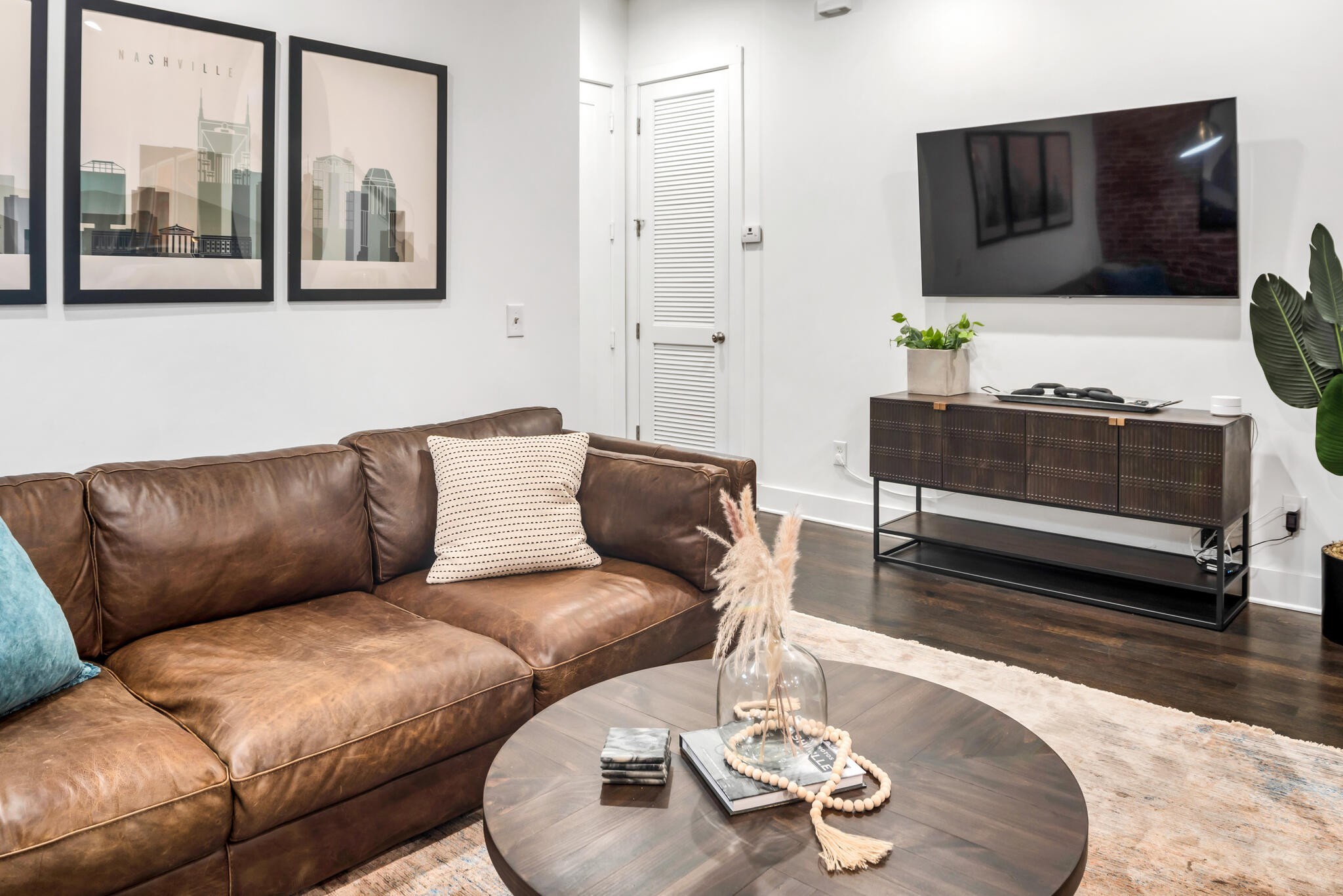 210 30th Ave, N Unit: 403