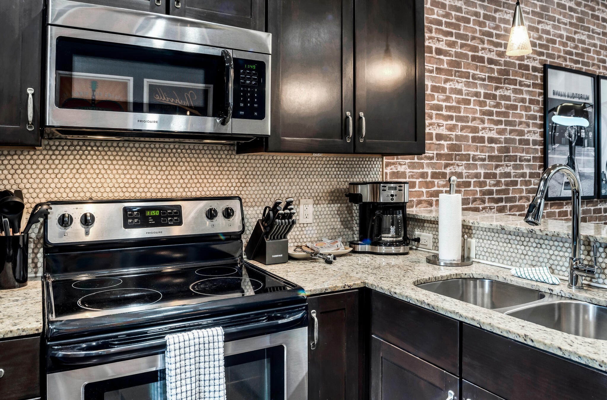 210 30th Ave, N Unit: 403