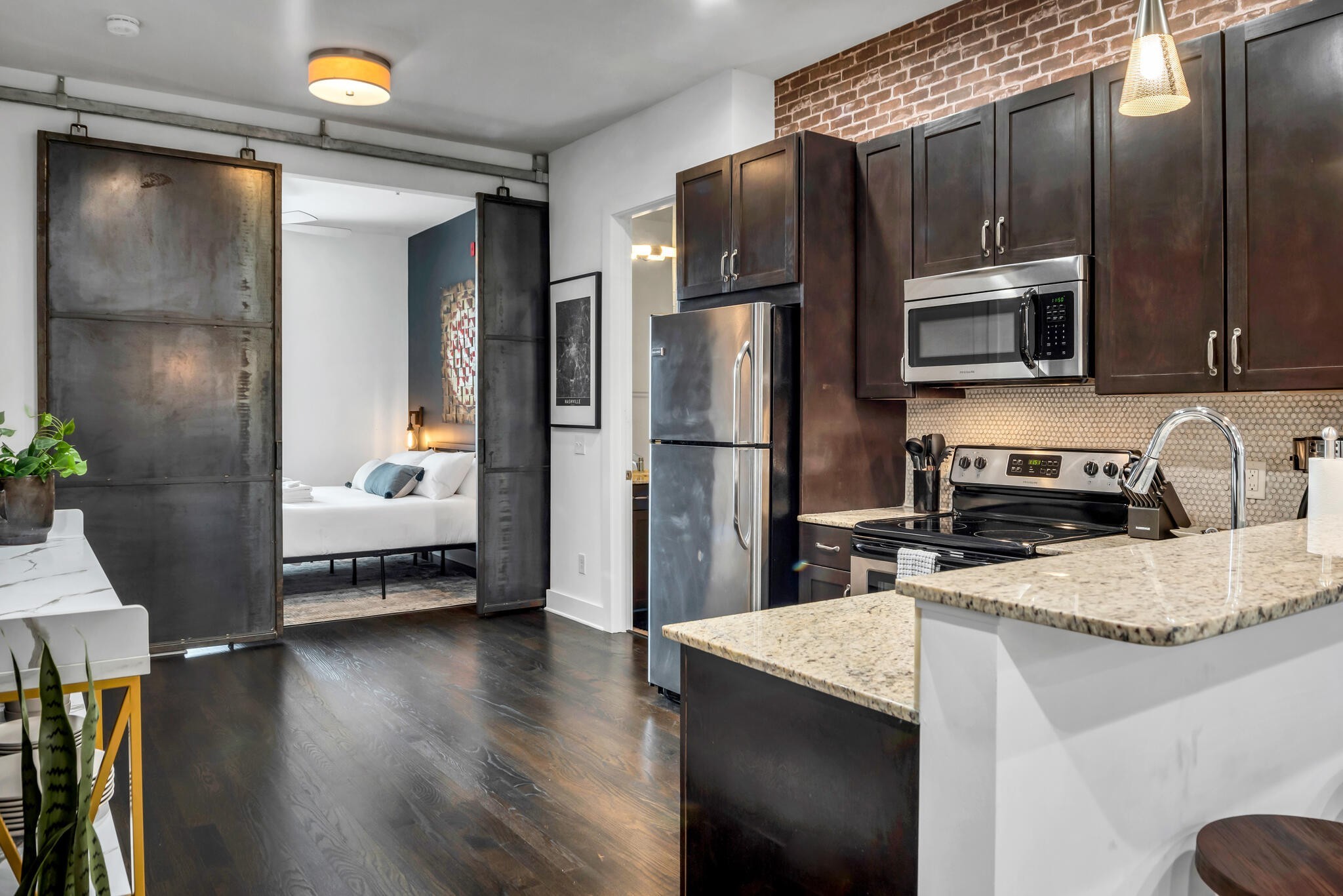 210 30th Ave, N Unit: 403