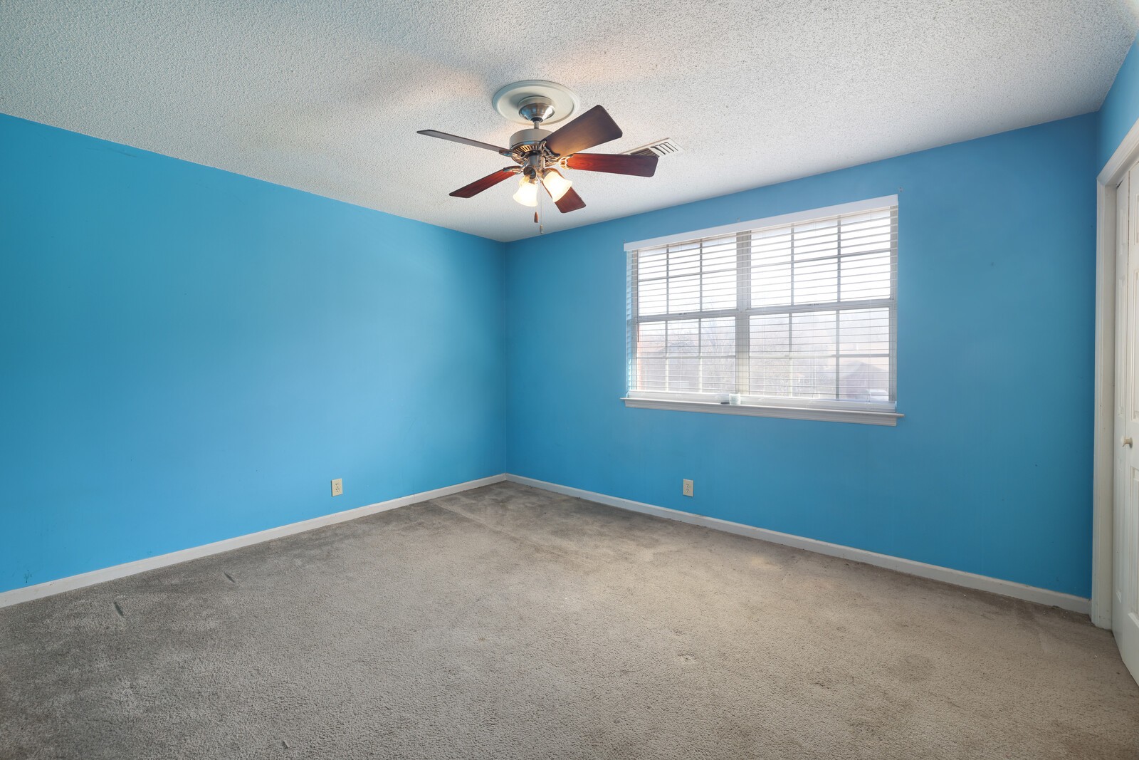 605 Hickory Glade Ct