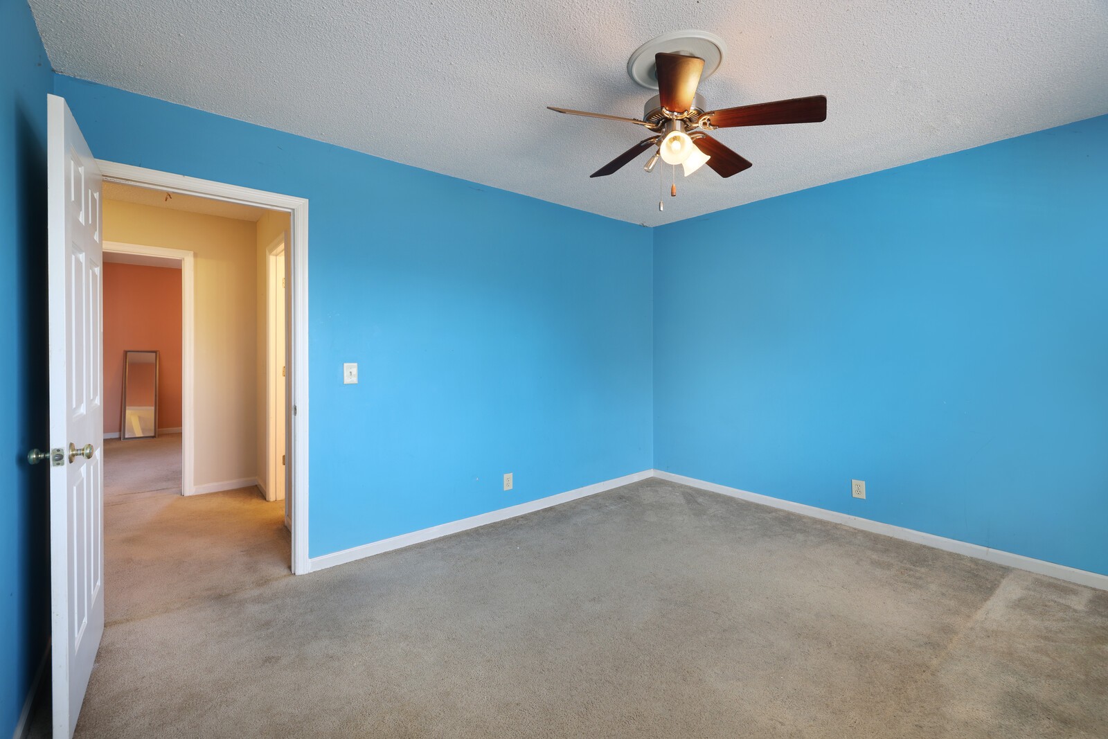 605 Hickory Glade Ct