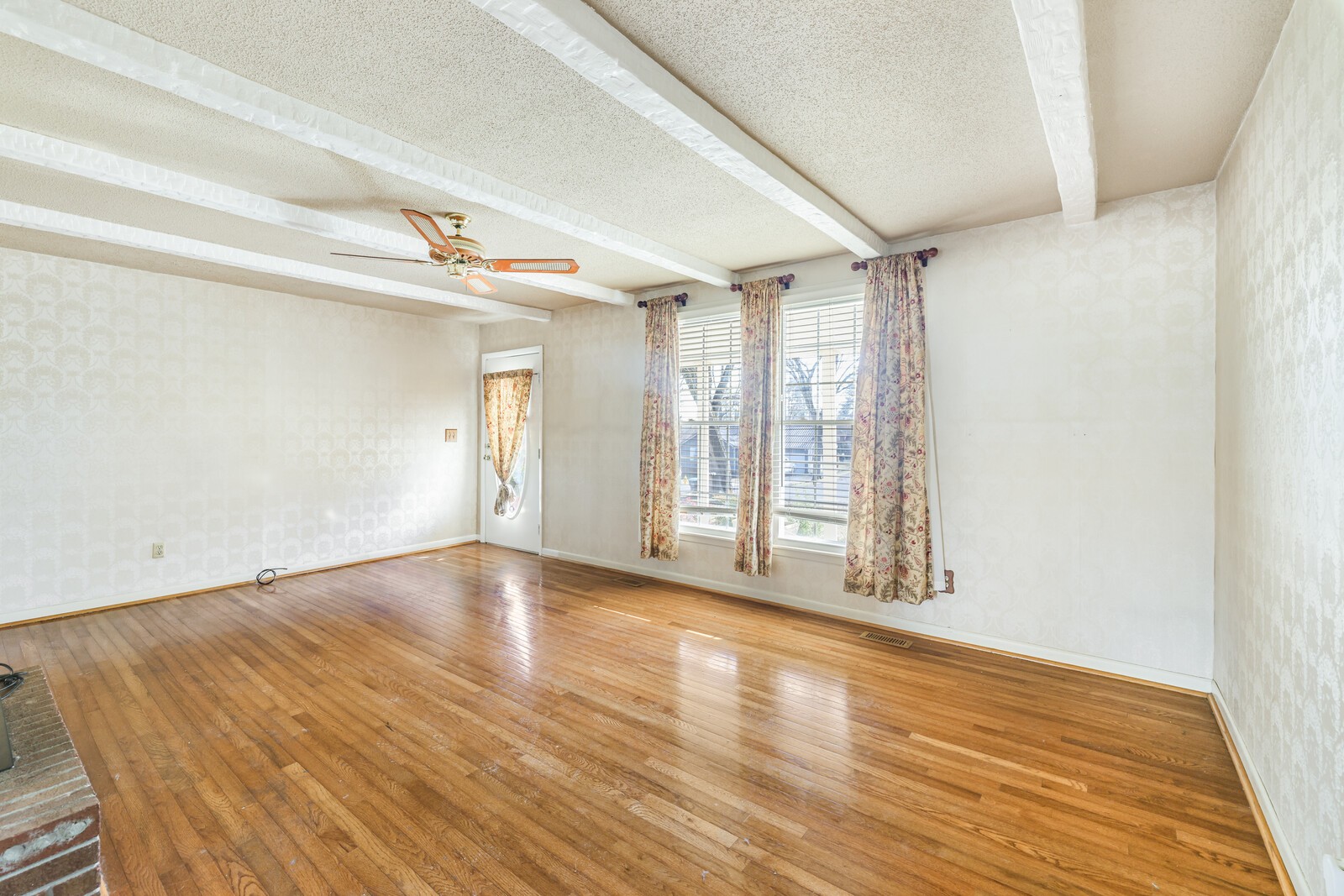 106 Creek Ct