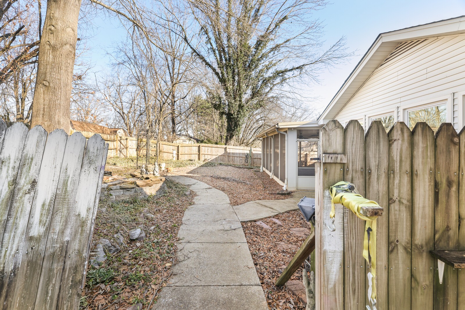 106 Creek Ct