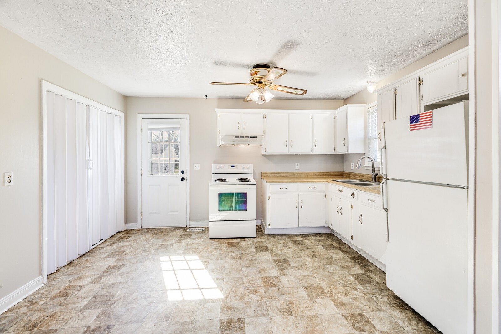 100 Bluegrass Dr
