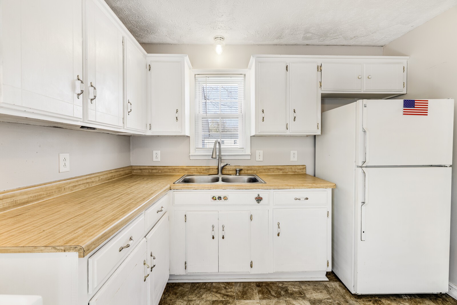 100 Bluegrass Dr