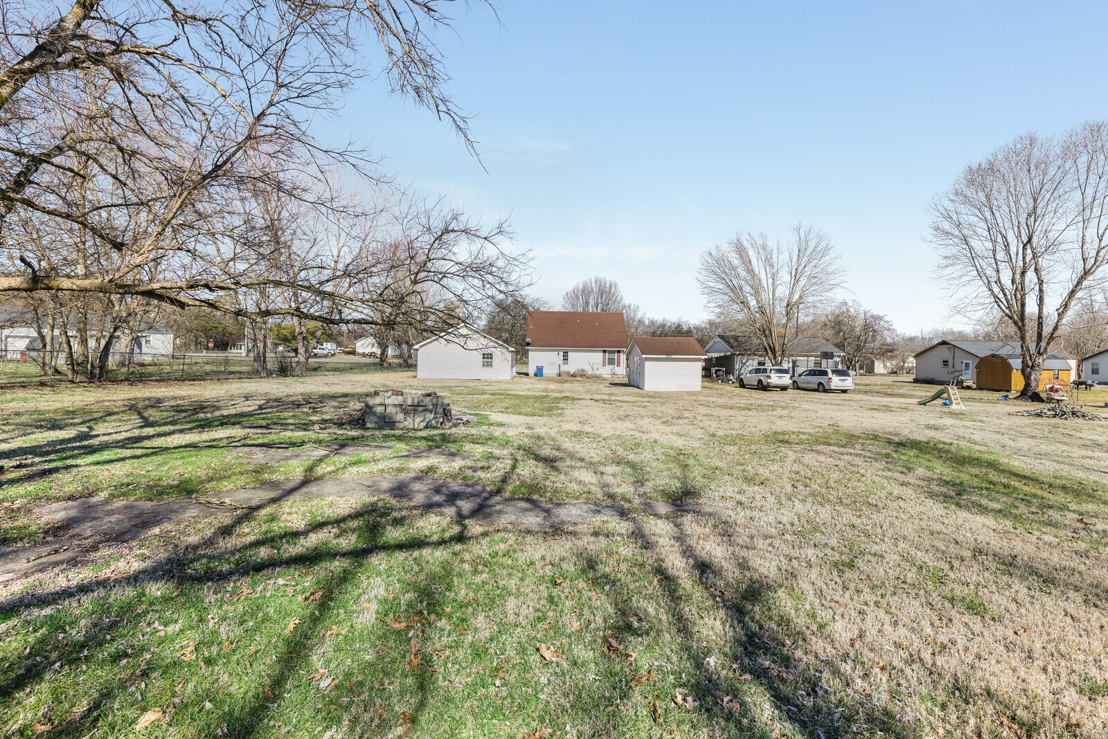 100 Bluegrass Dr