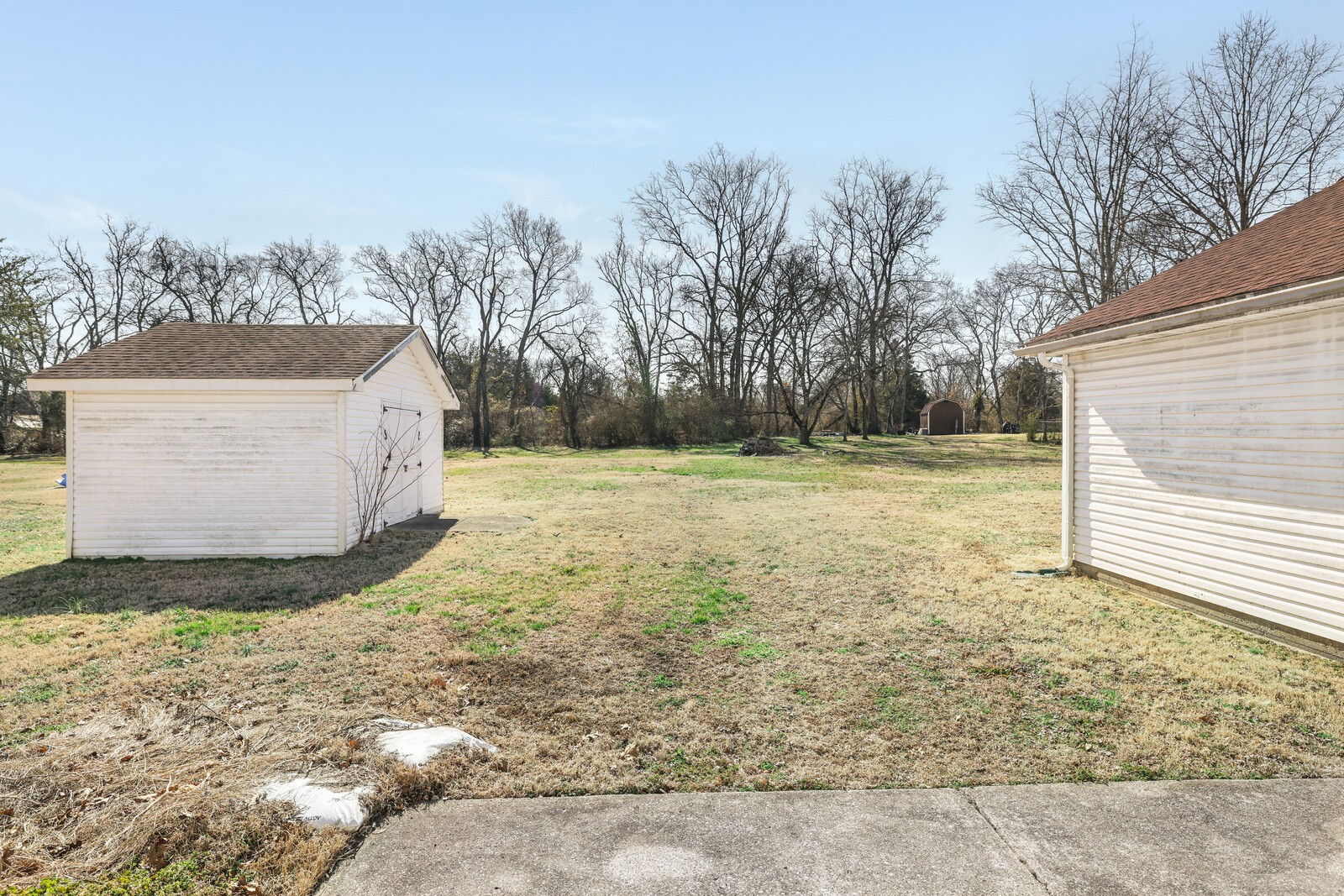 100 Bluegrass Dr