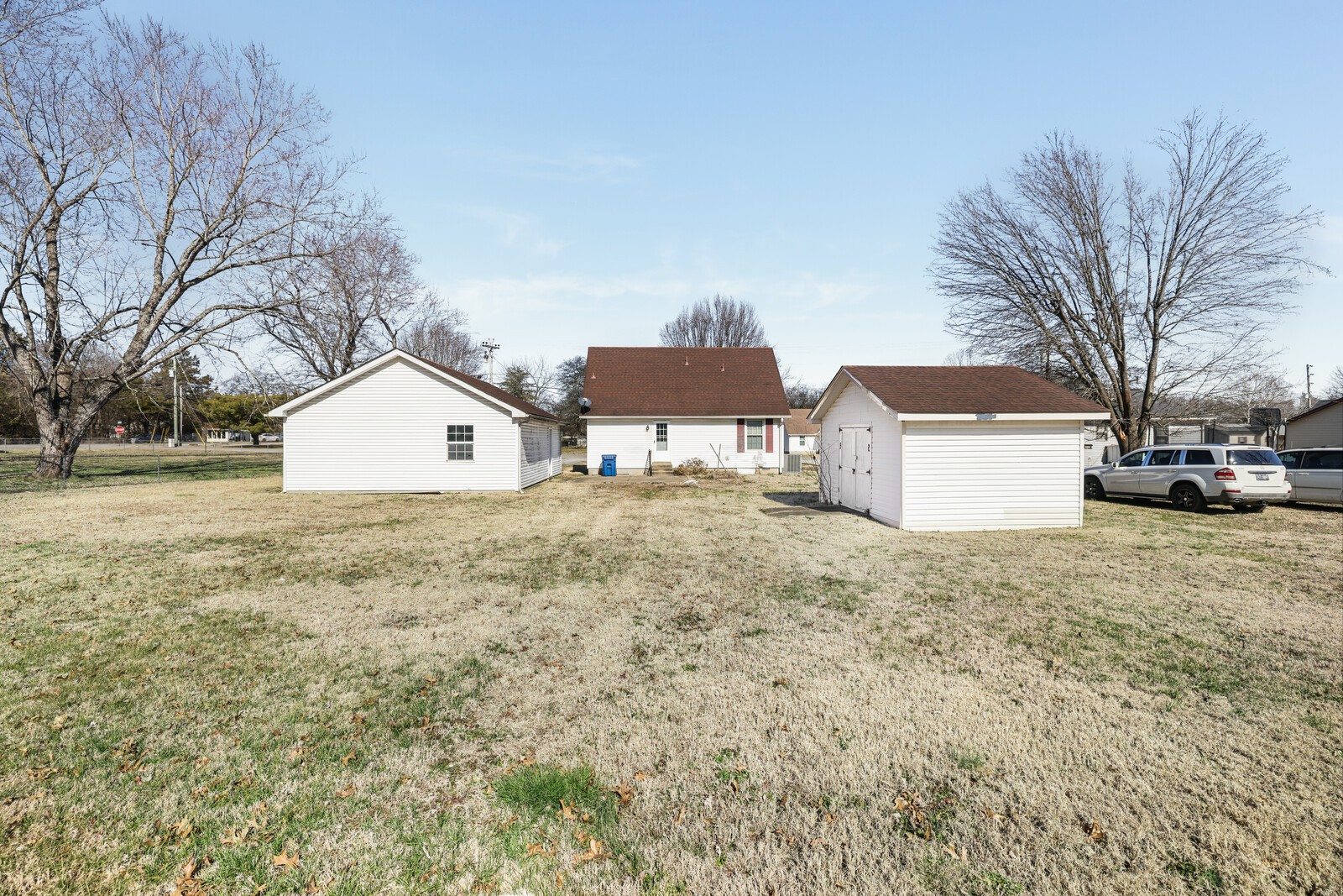100 Bluegrass Dr