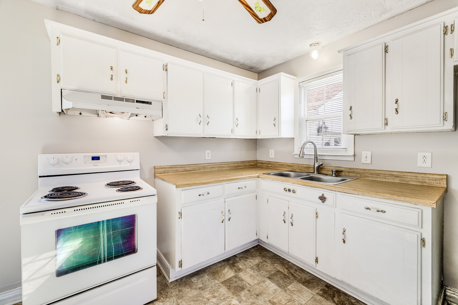 100 Bluegrass Dr