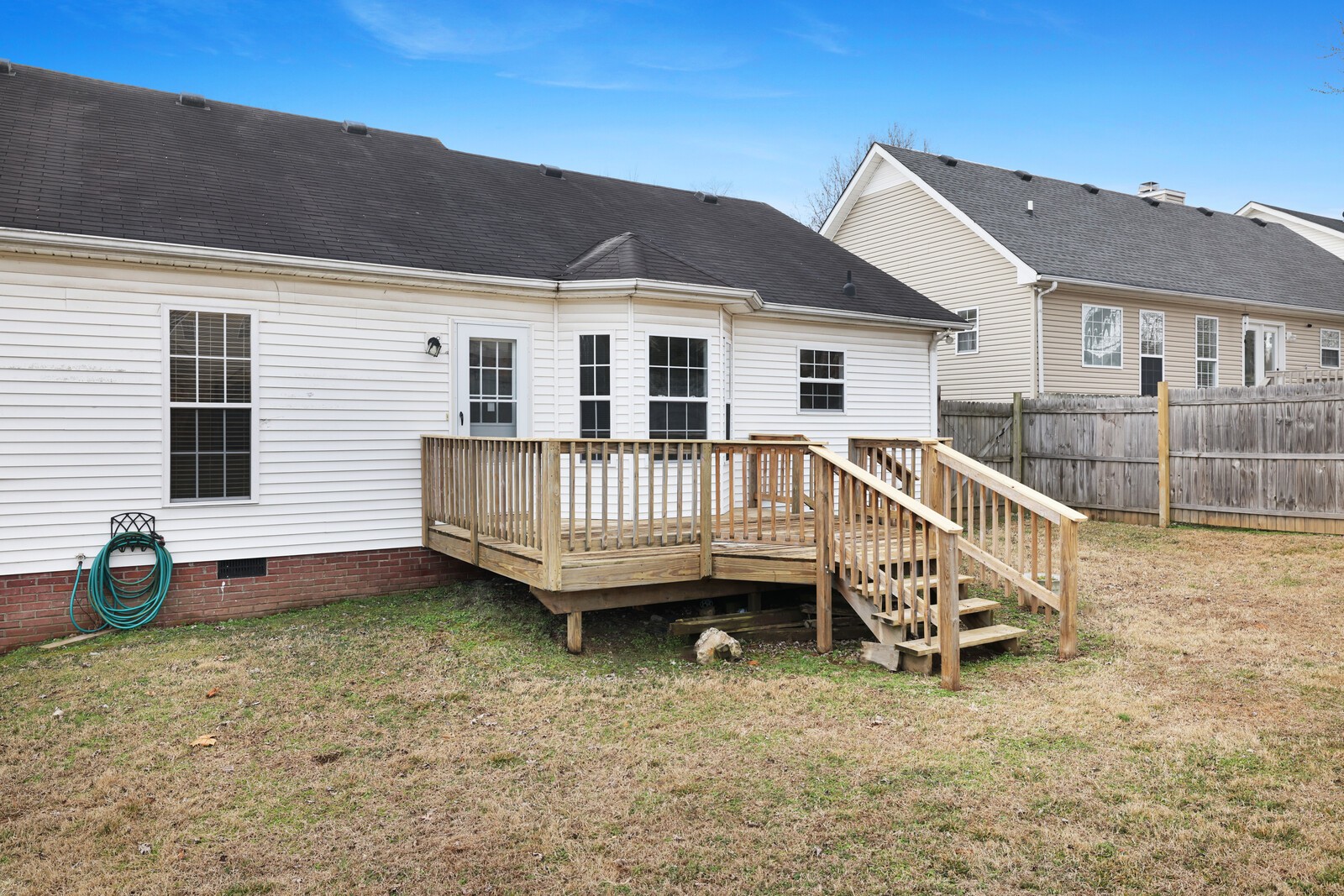 244 Green Hills Dr
