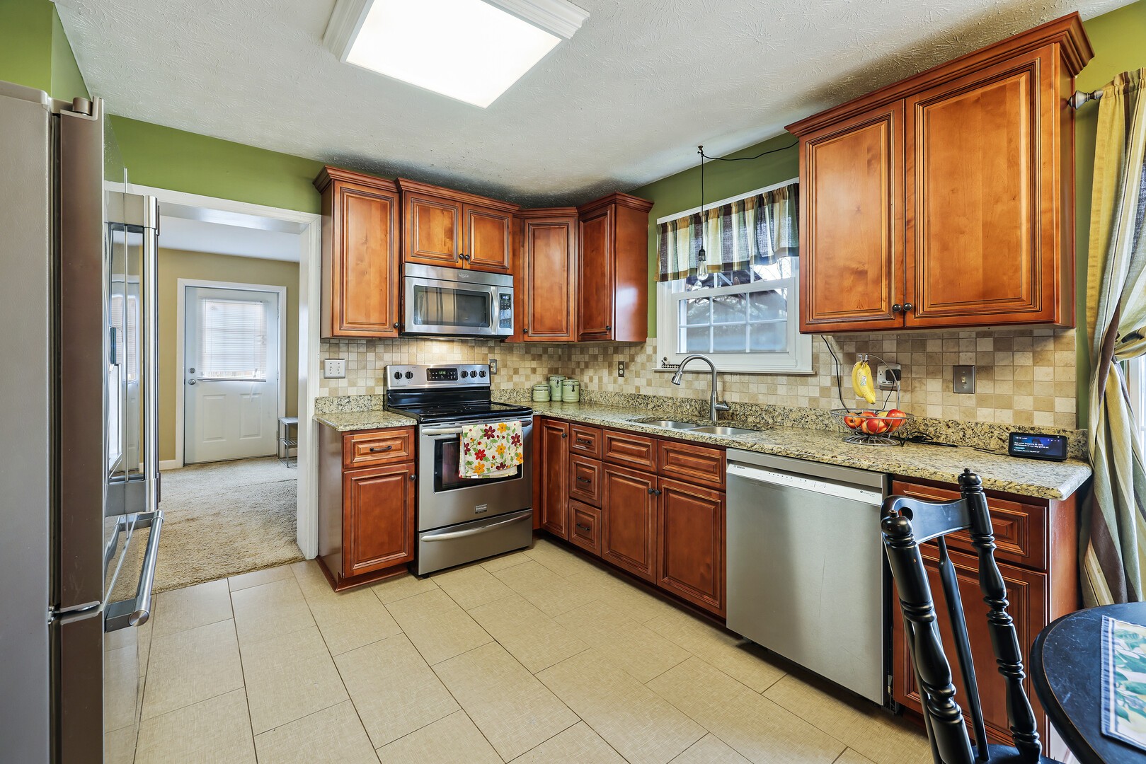 212 Glenrose Ln
