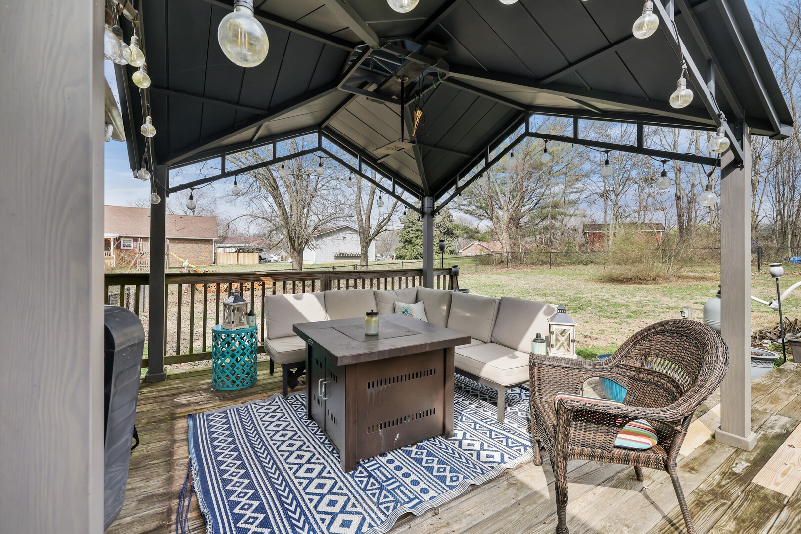 212 Glenrose Ln