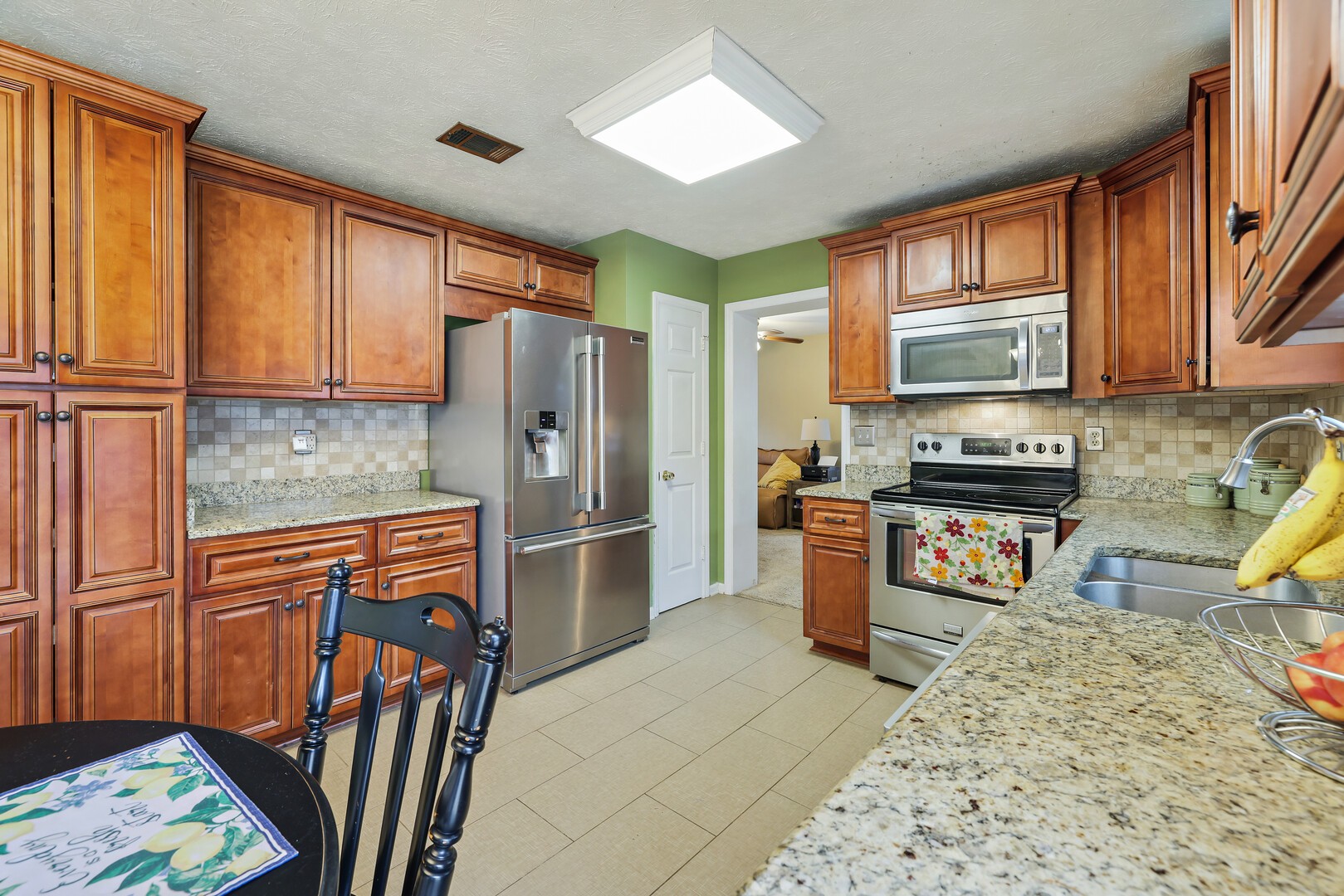 212 Glenrose Ln