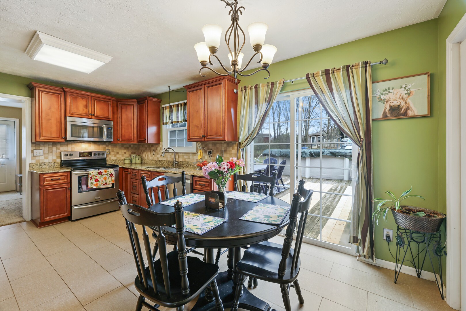 212 Glenrose Ln