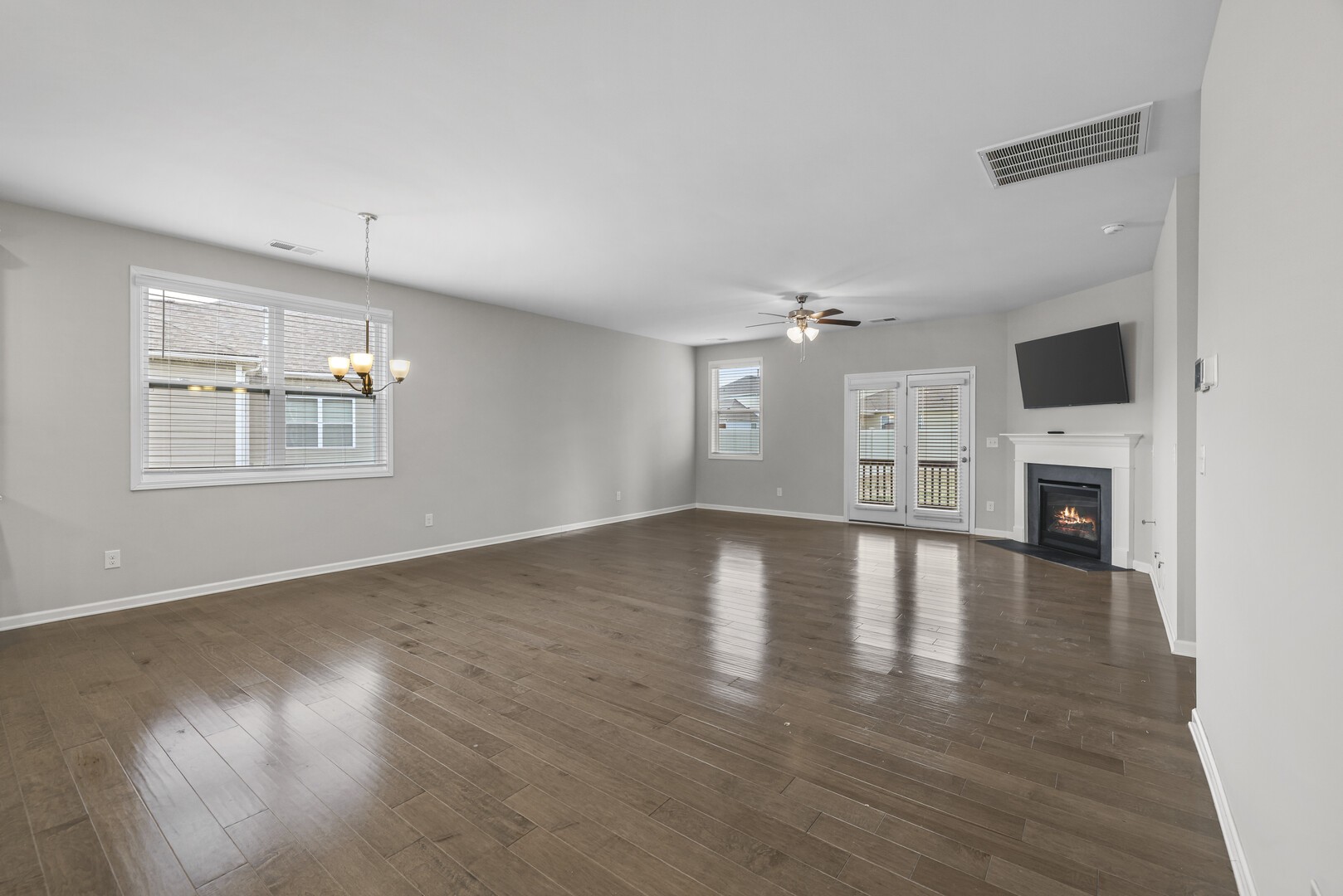 1142 Black Oak Dr