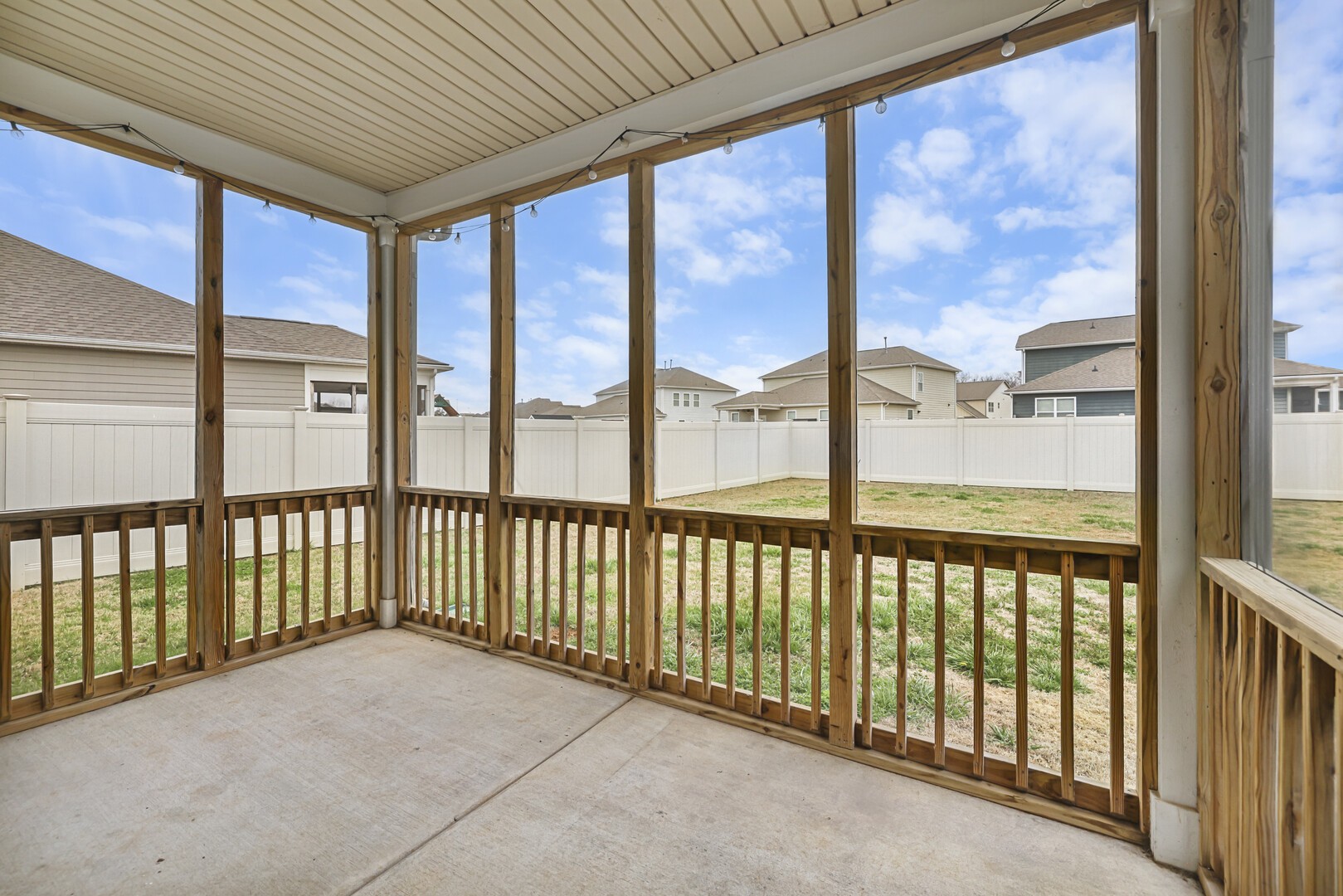 1142 Black Oak Dr