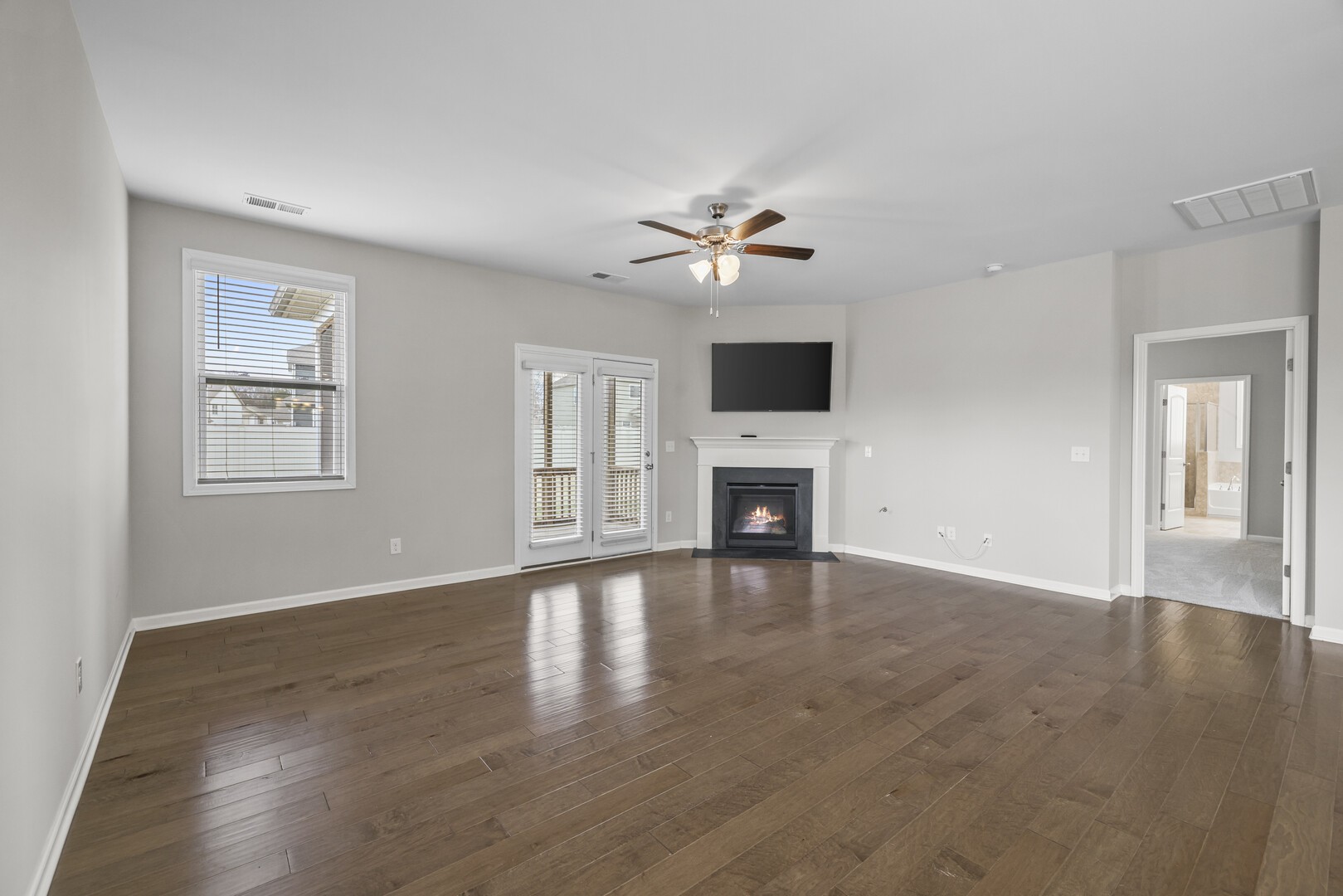 1142 Black Oak Dr