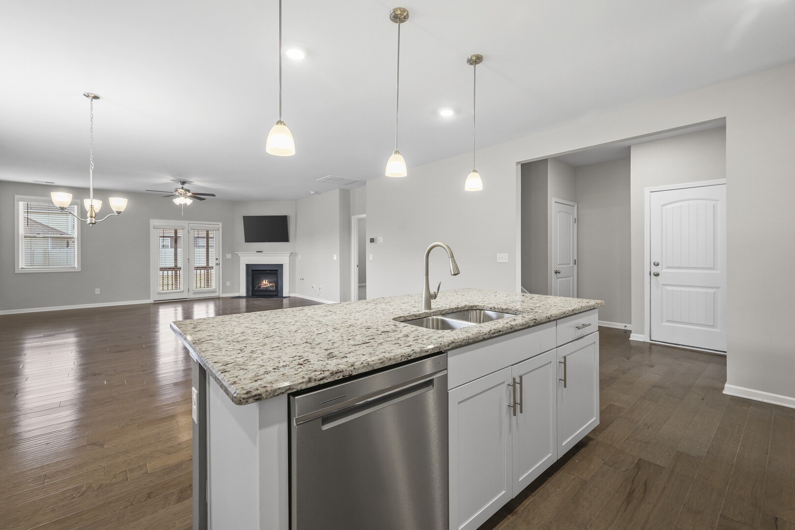 1142 Black Oak Dr