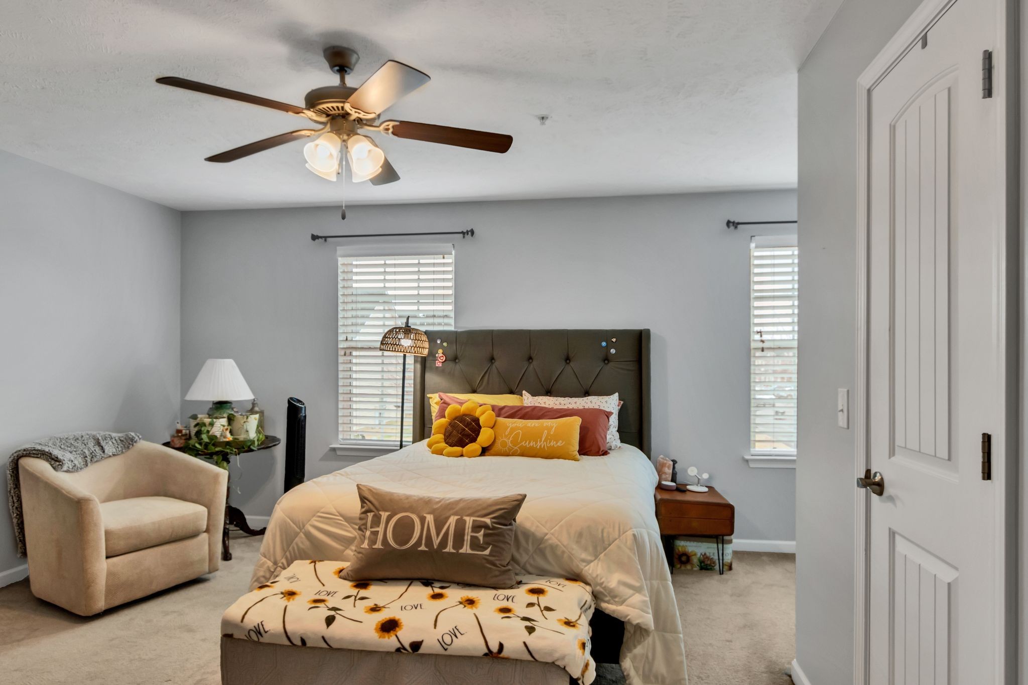 2413 New Holland Cir