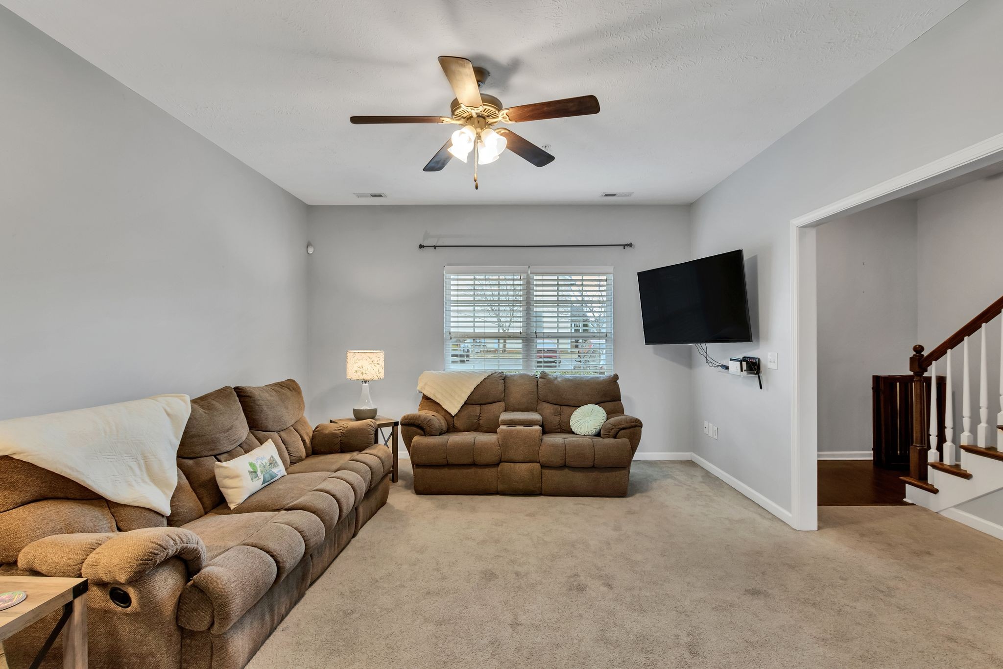 2413 New Holland Cir