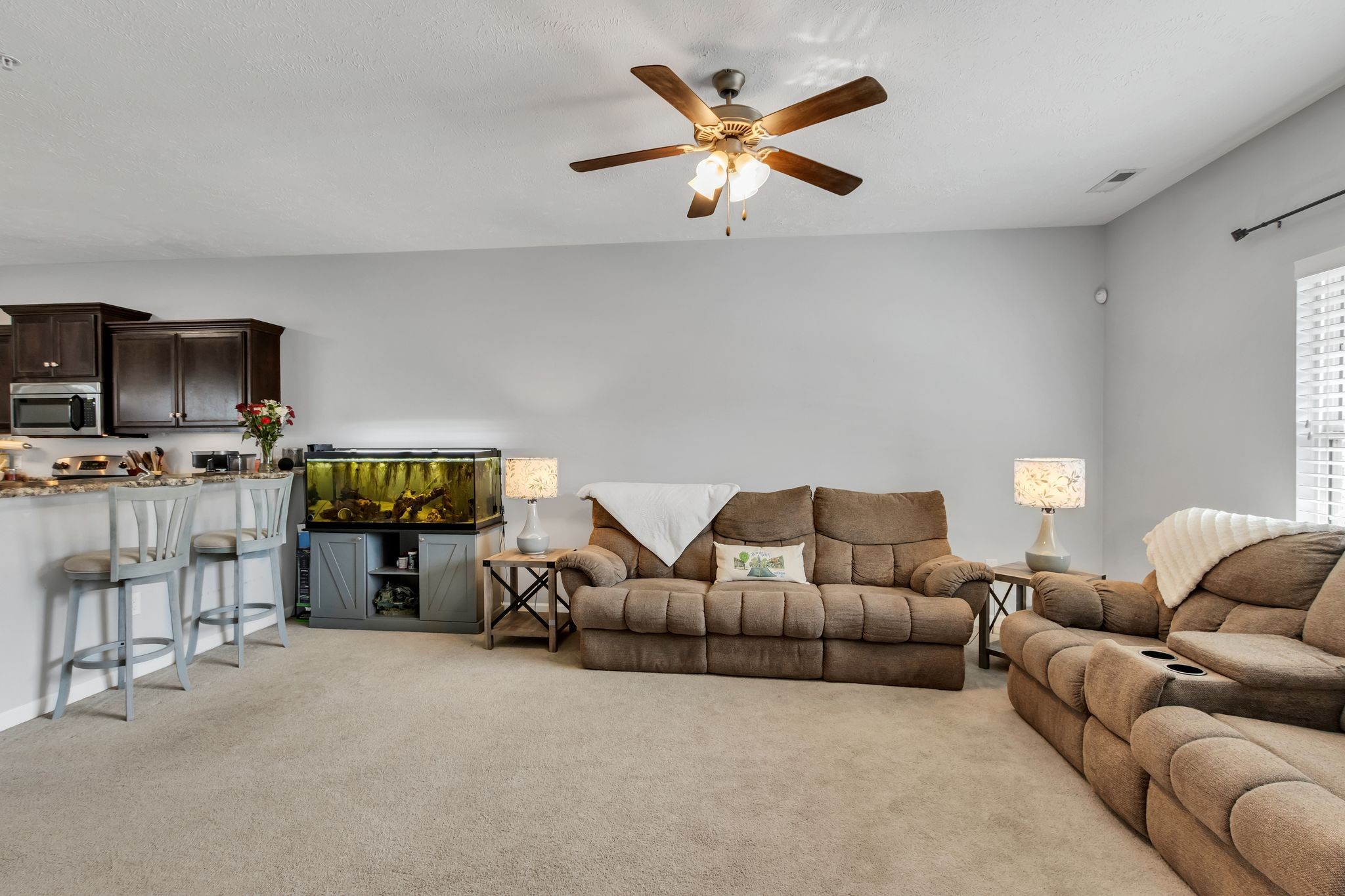 2413 New Holland Cir