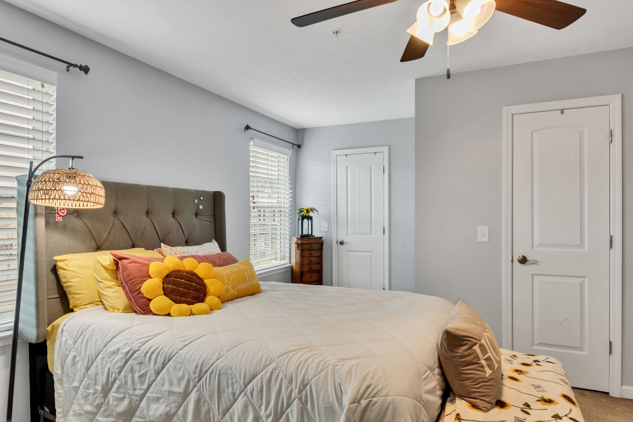 2413 New Holland Cir