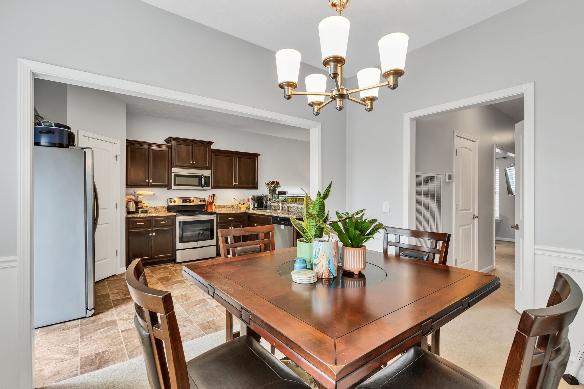 2413 New Holland Cir