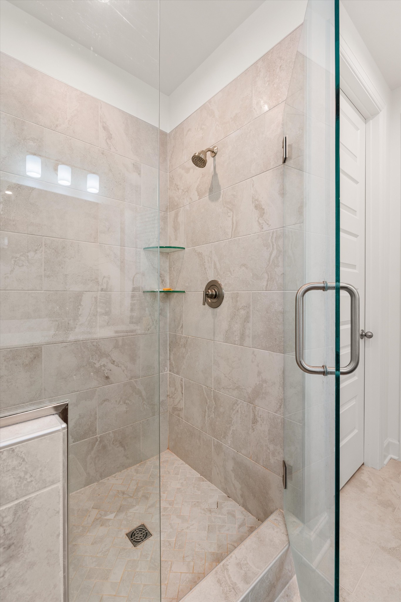 4020 Willow Belle Dr