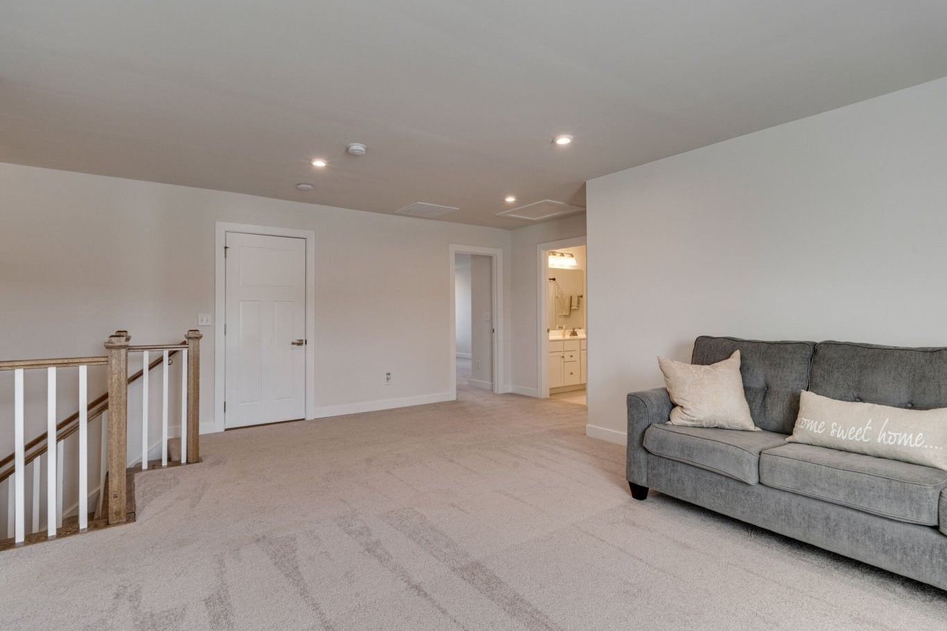 825 Raintree Dr