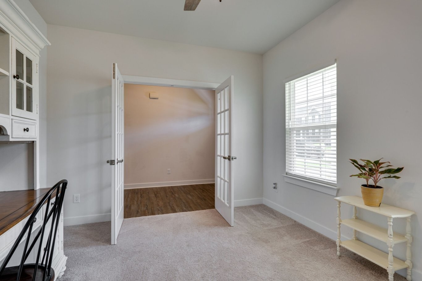 825 Raintree Dr