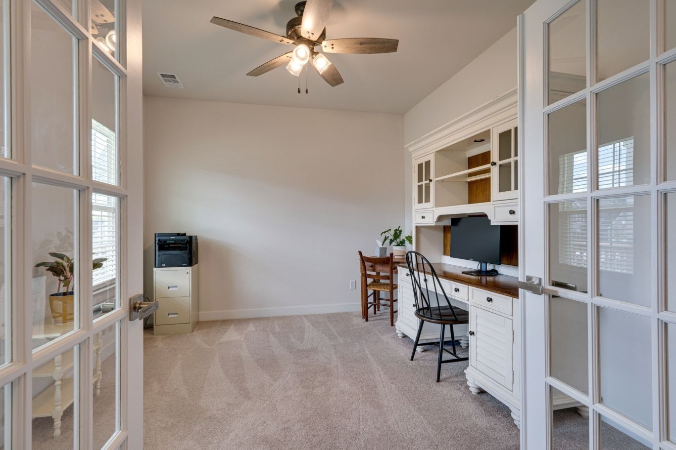 825 Raintree Dr