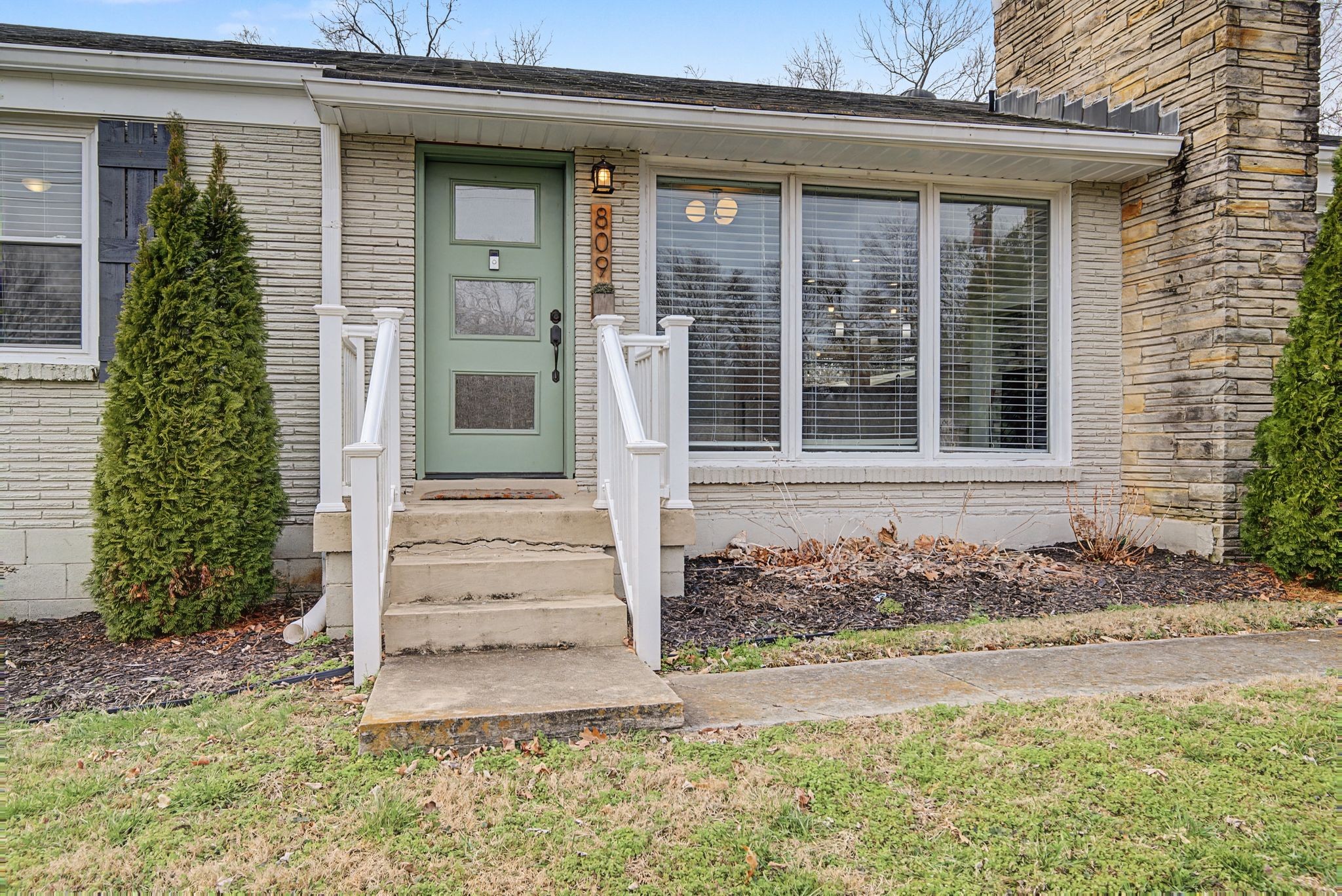 809 Chadwell Dr