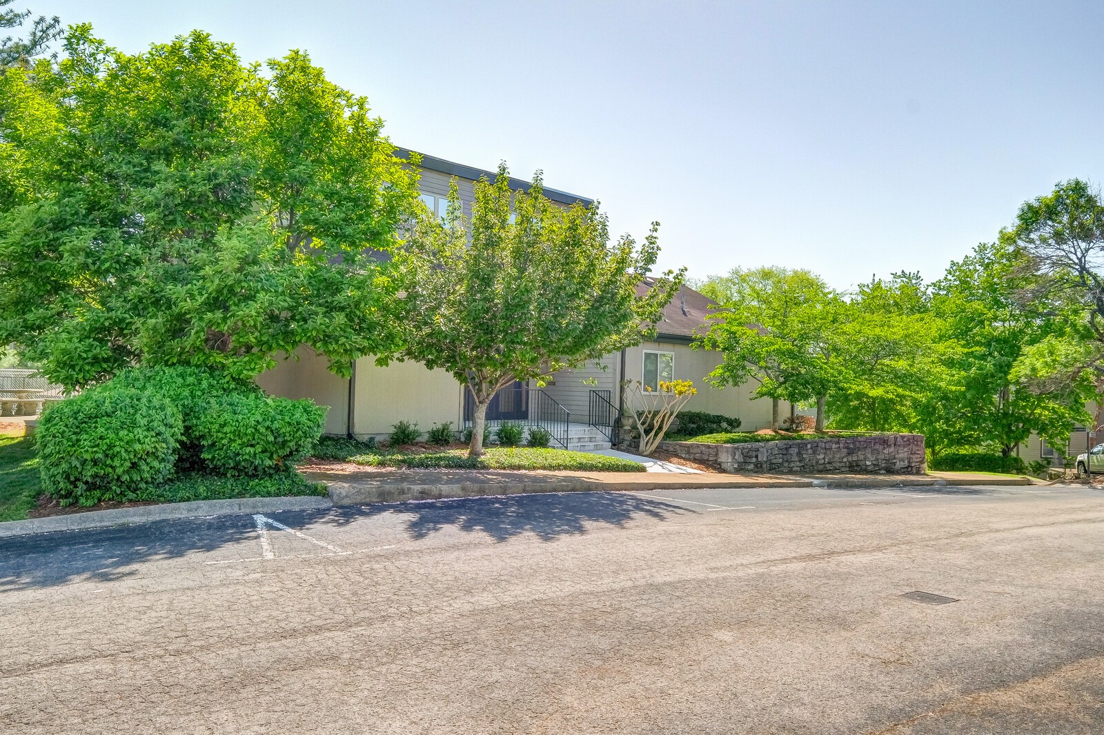 427 Summit Ridge Pl