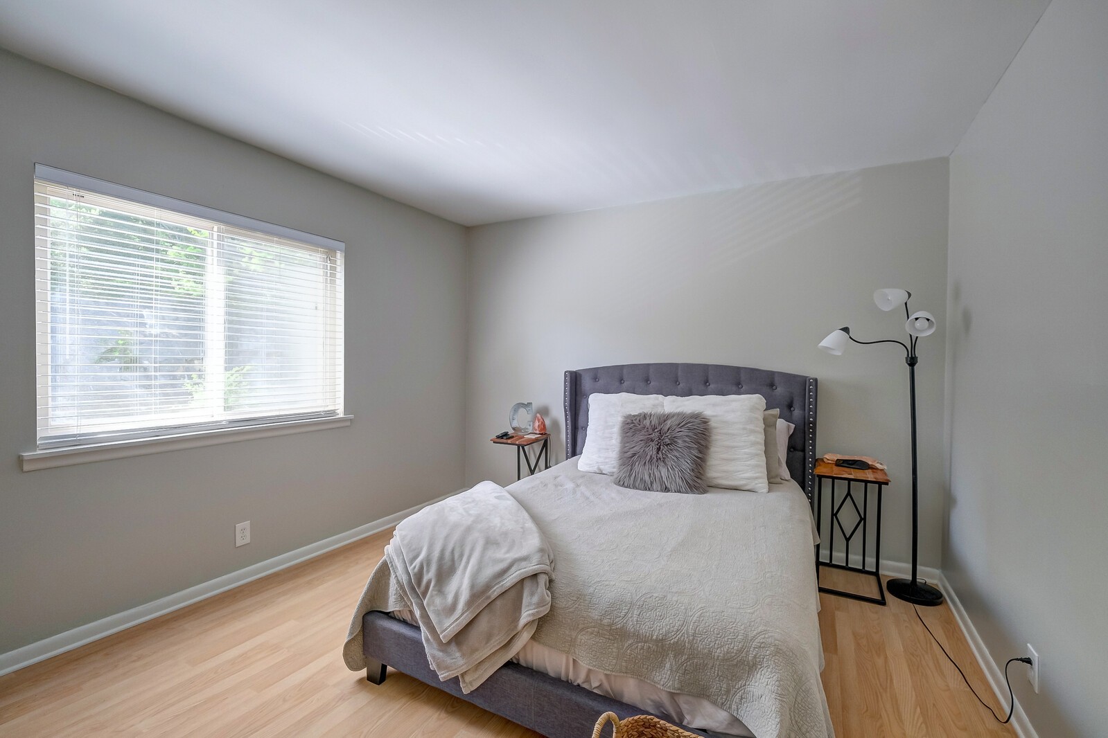 427 Summit Ridge Pl