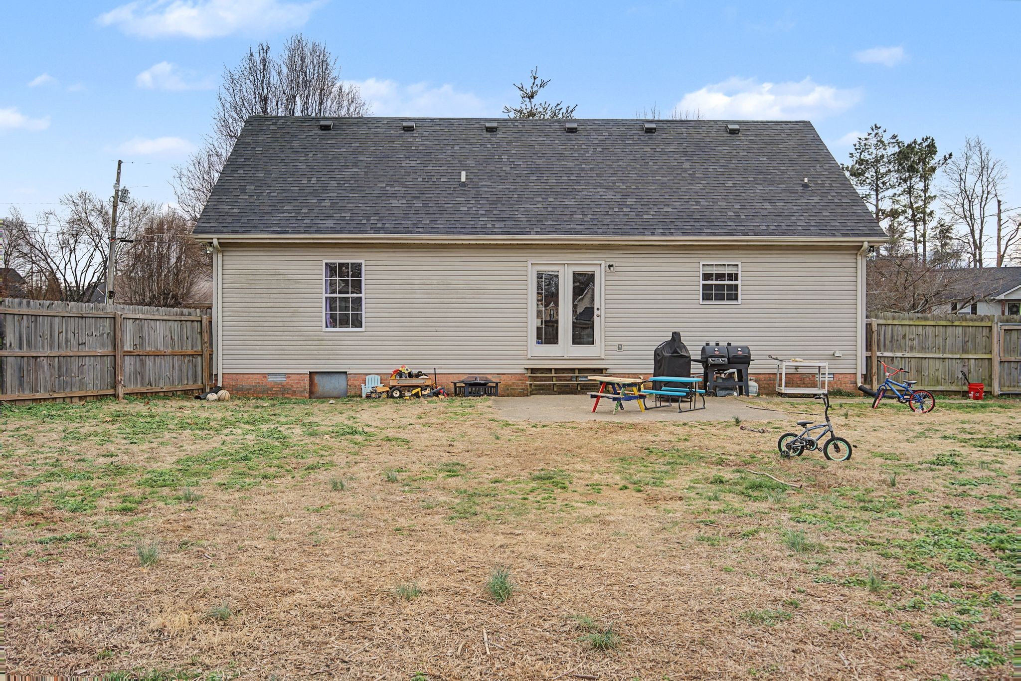 105 Cora St