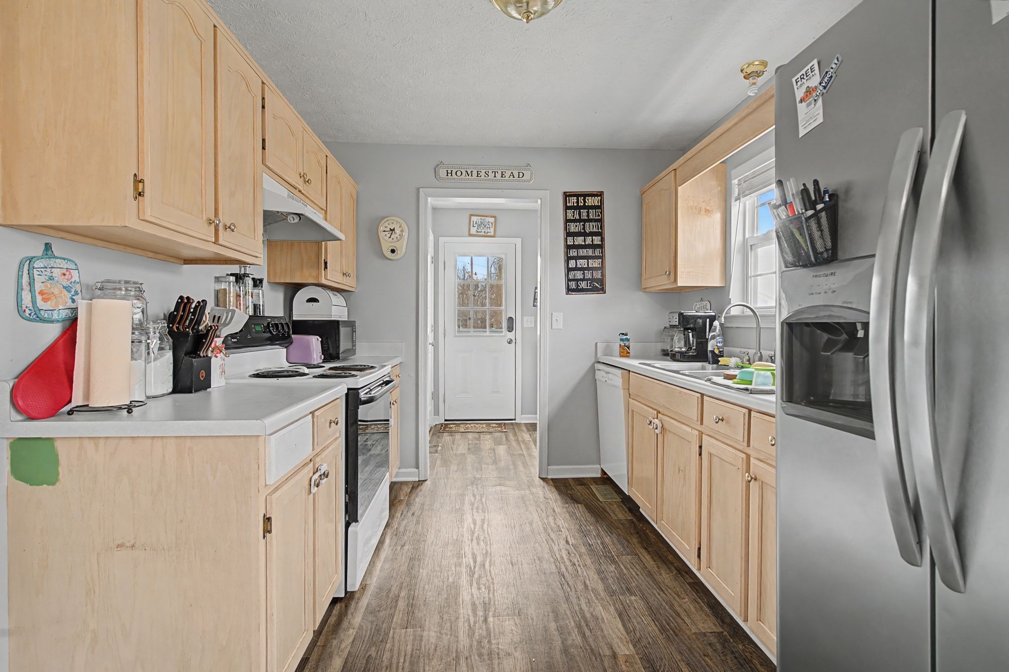 105 Cora St