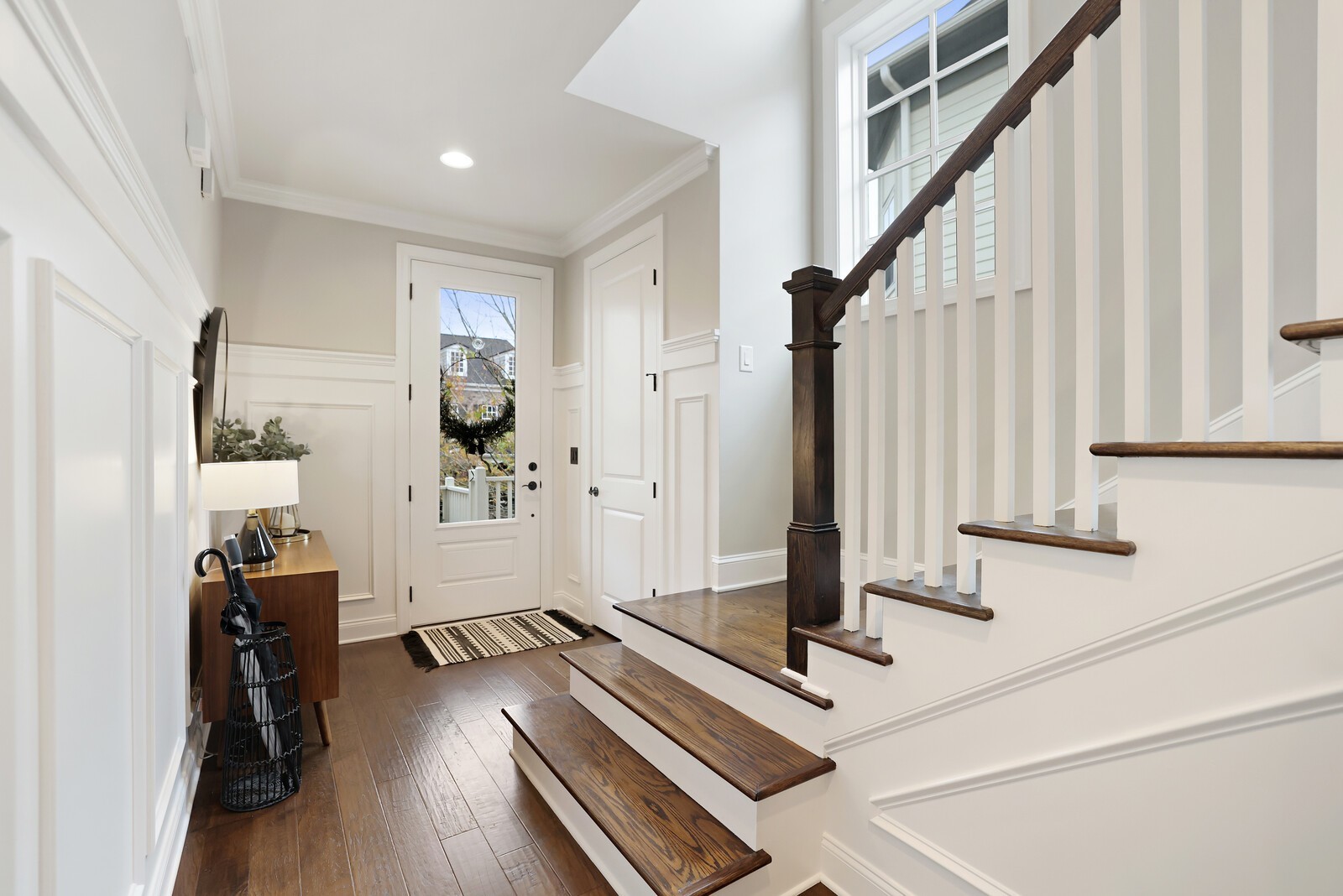 545 Sydenham Dr