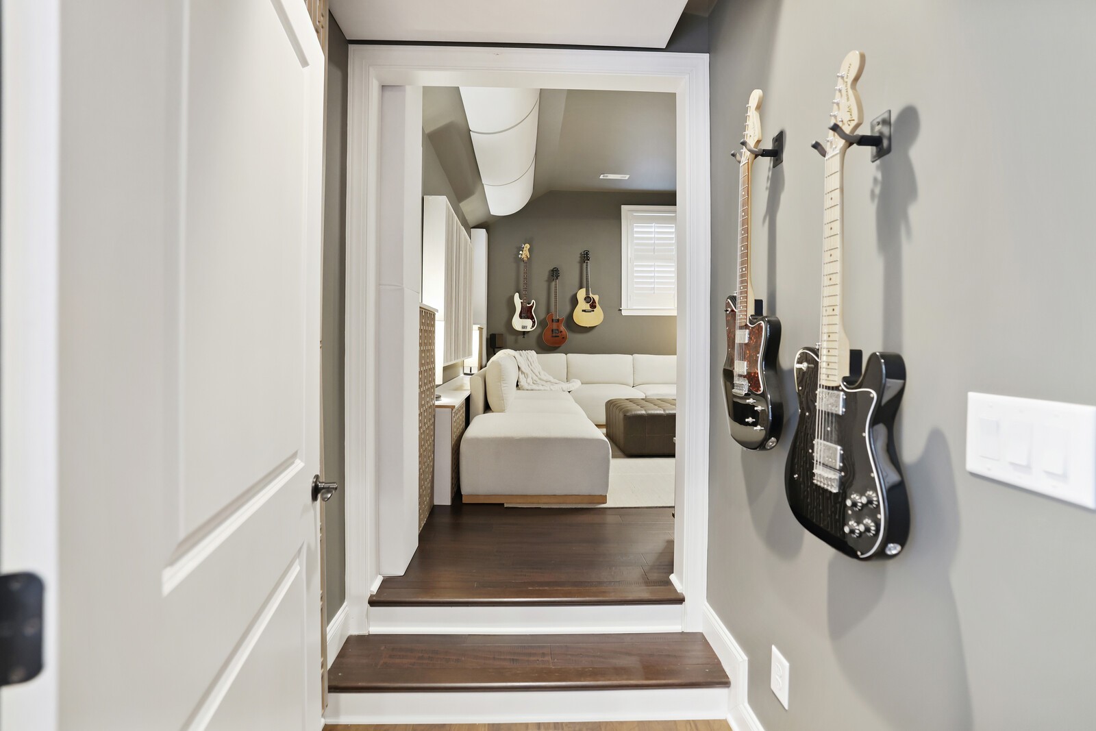 545 Sydenham Dr