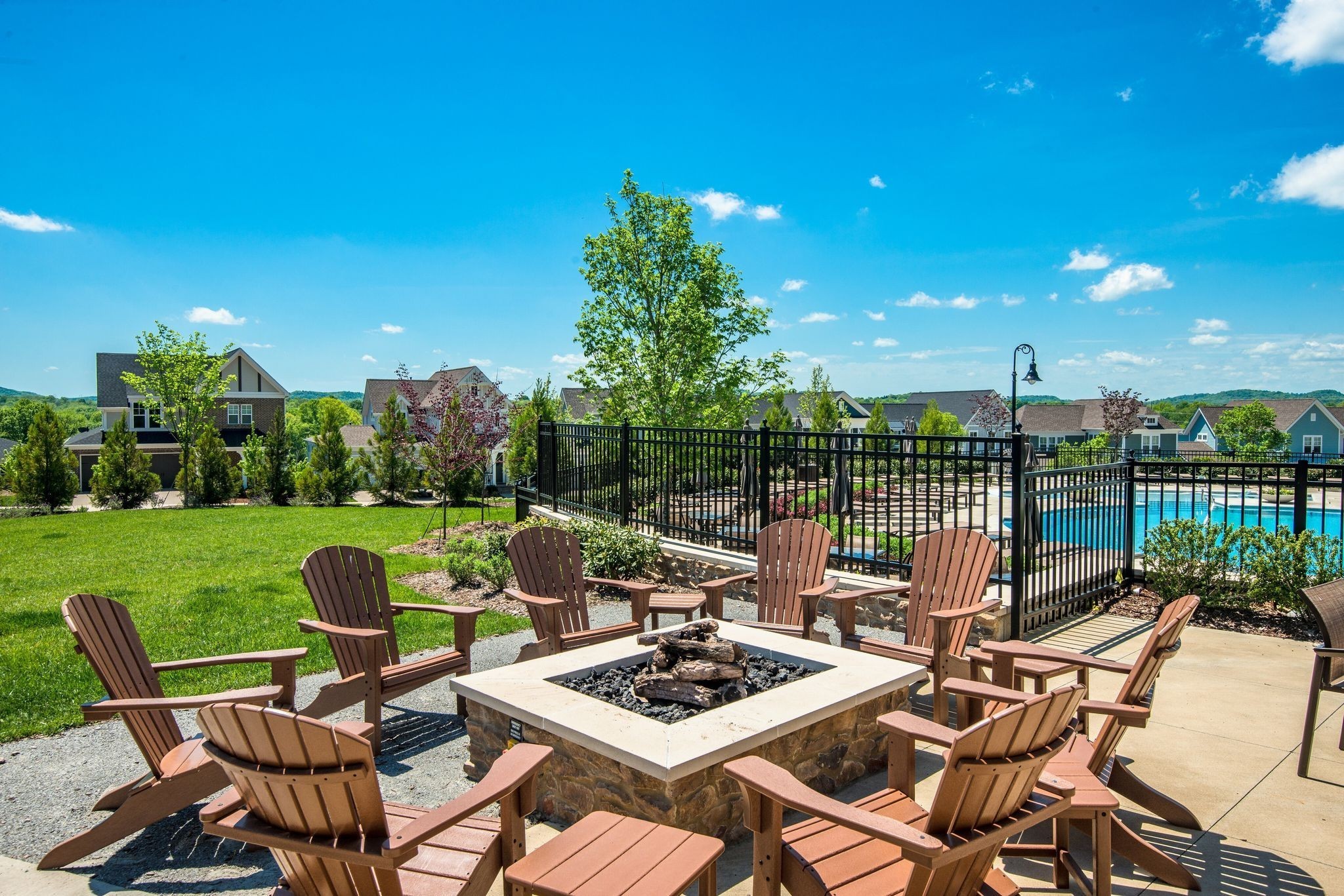 545 Sydenham Dr