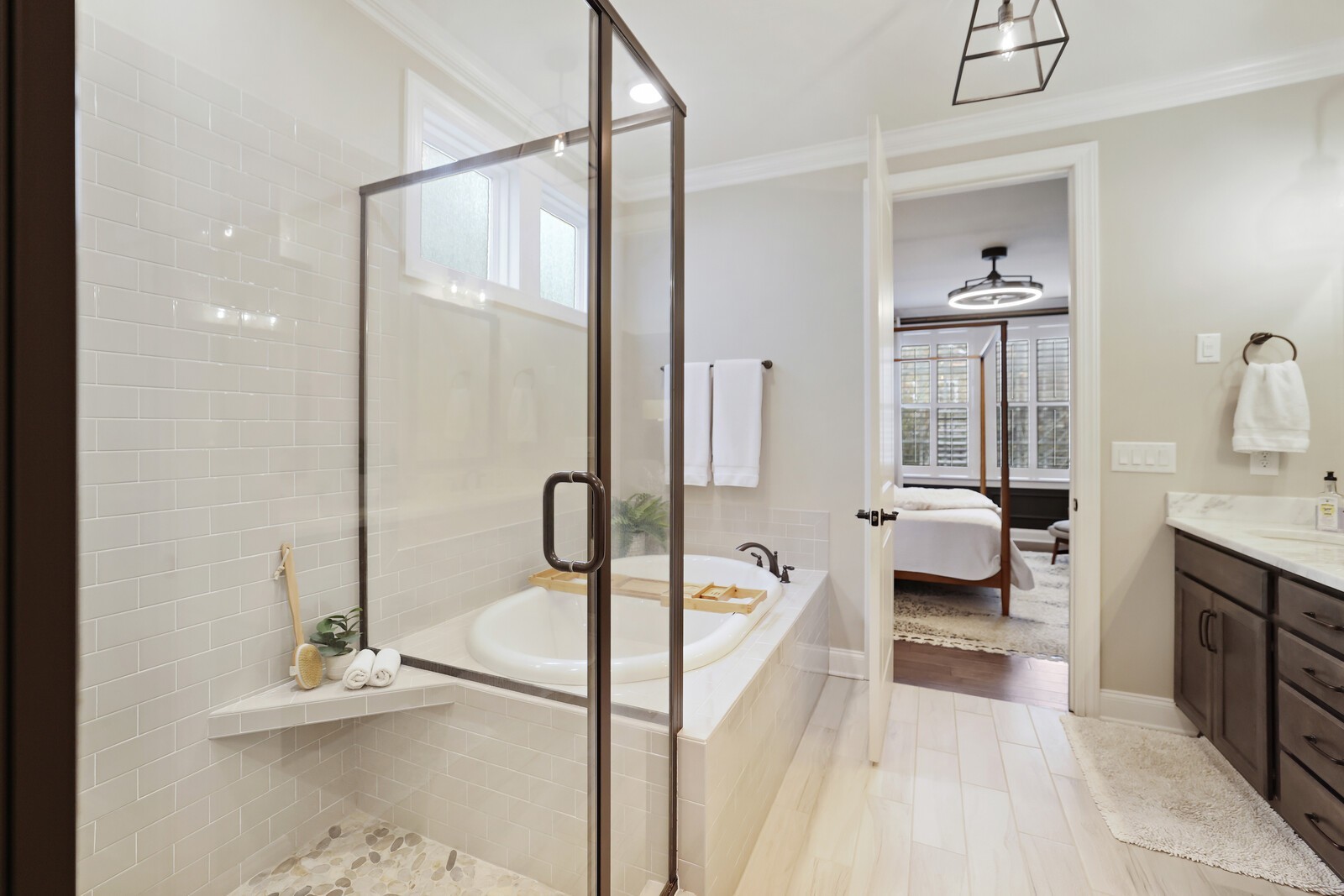 545 Sydenham Dr