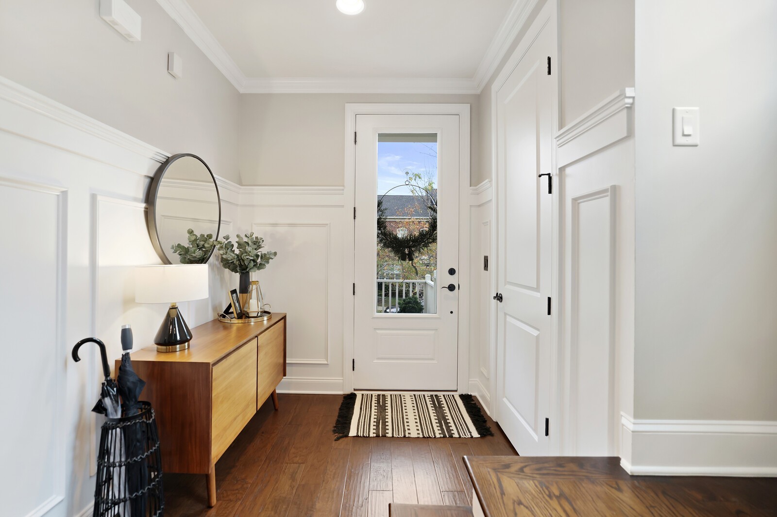 545 Sydenham Dr